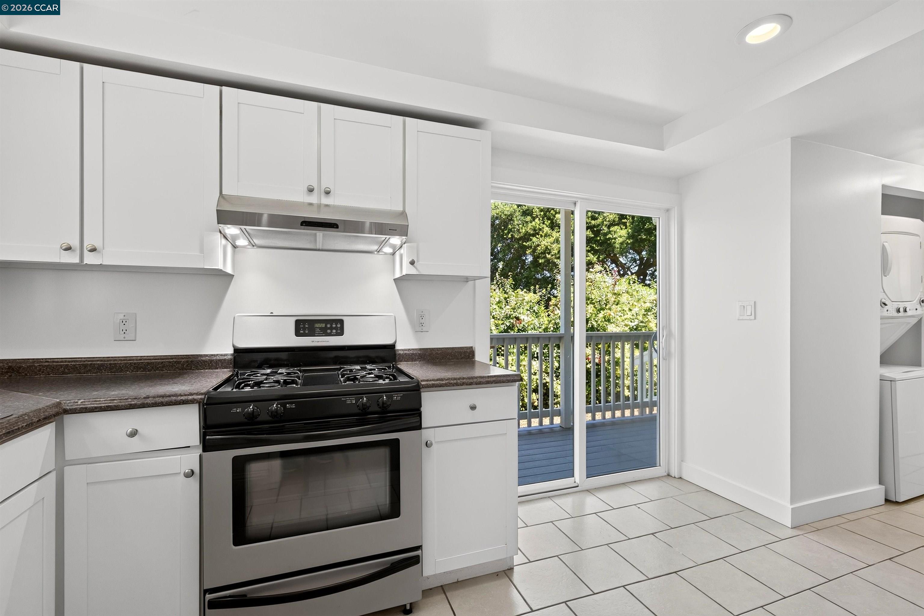 754 Alhambra Street, Crockett CA 94525 — photo 32