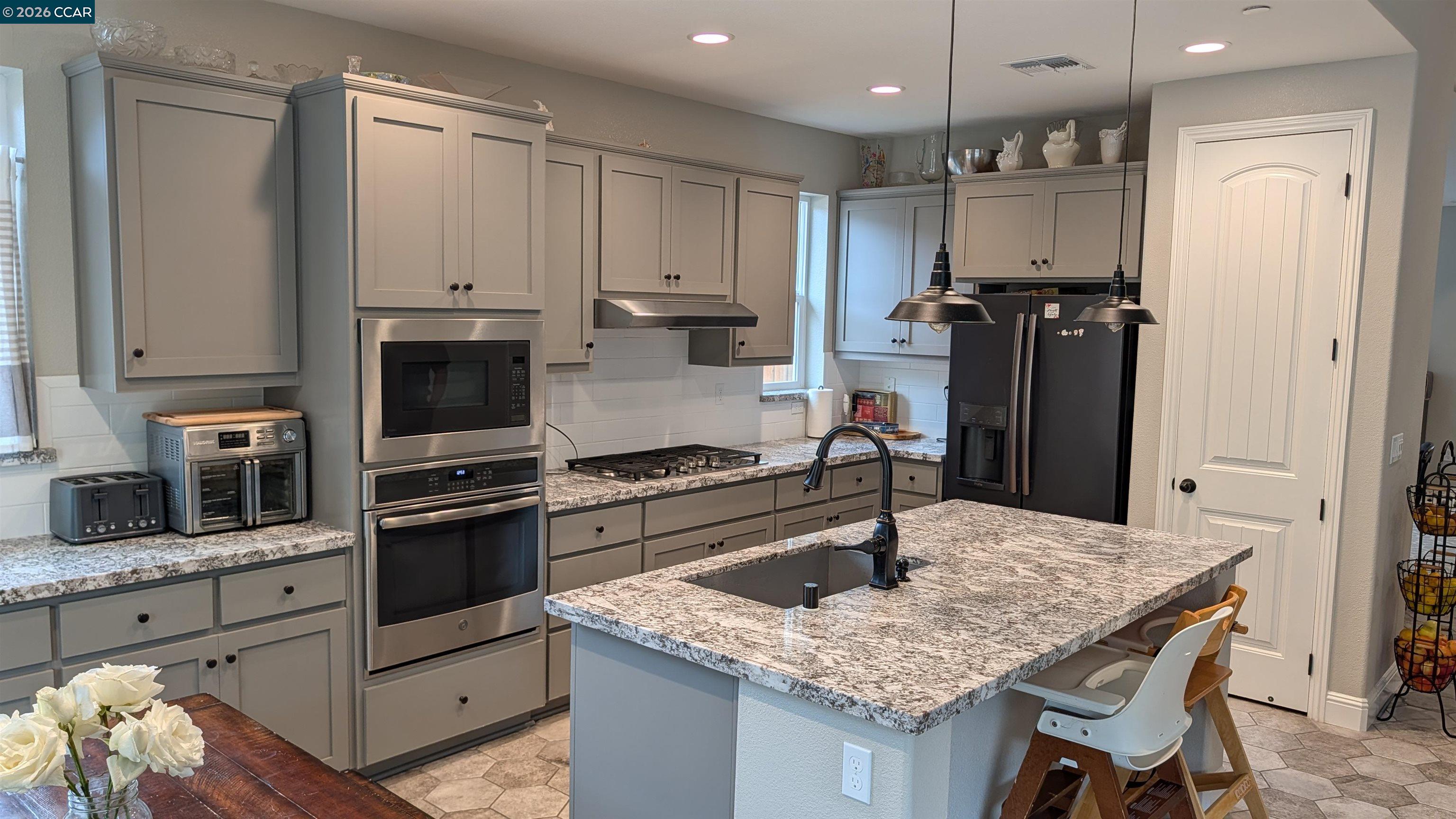 1813 Holsteiner Dr, Fairfield CA 94534 — photo 7