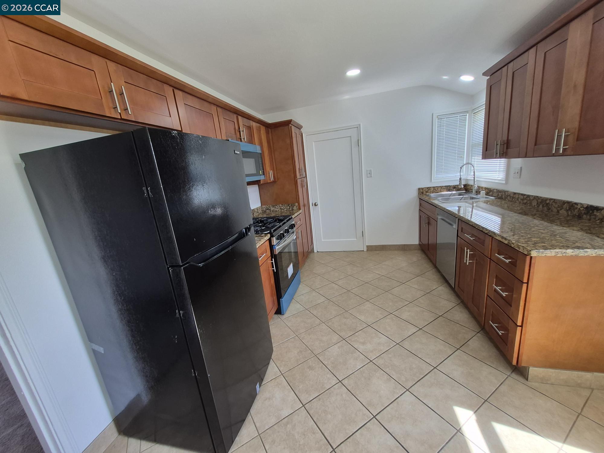 120 S 39Th St, Richmond CA 94804 — photo 9