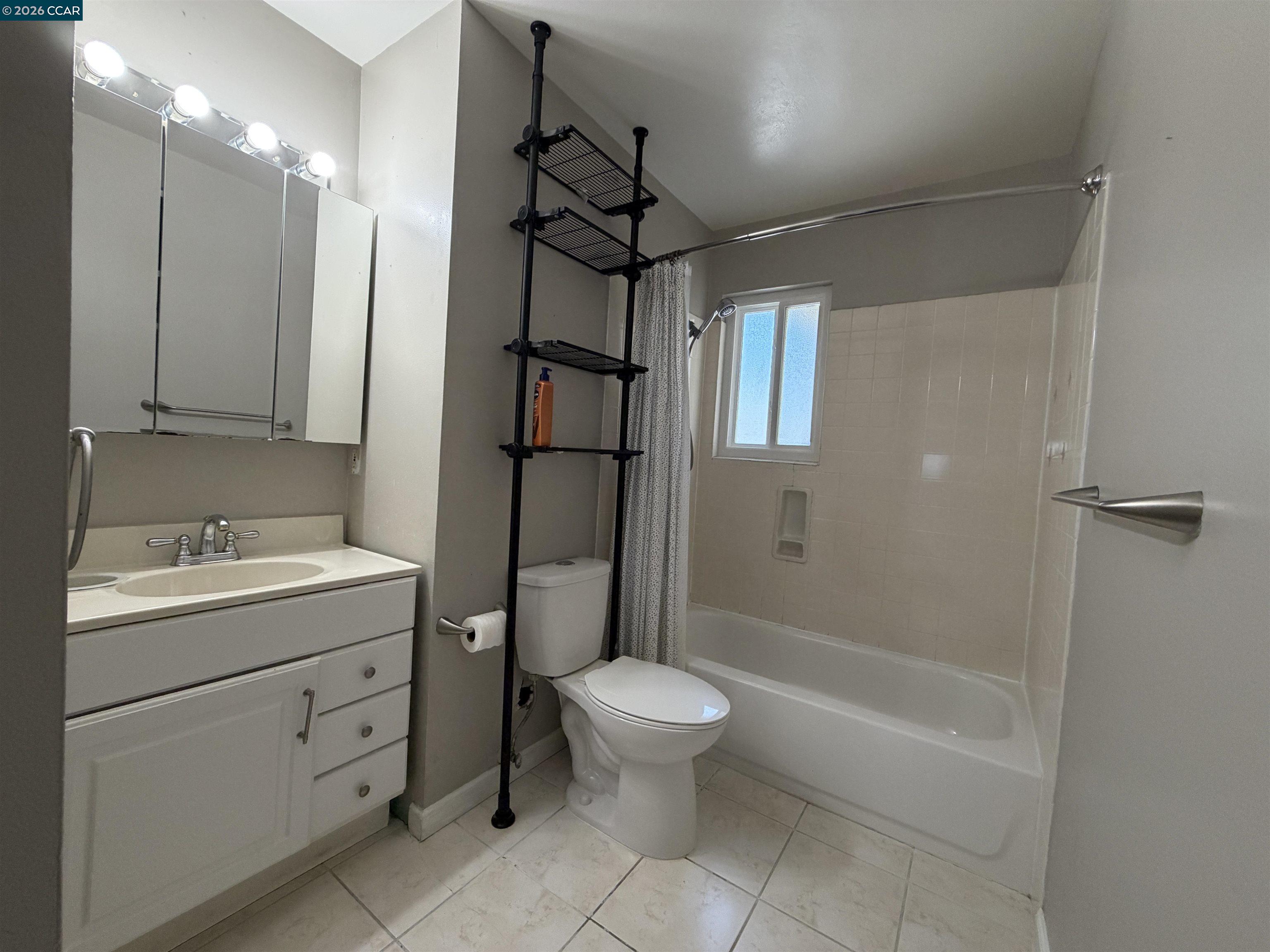 930 Sassel Avenue, Concord CA 94518 — photo 7