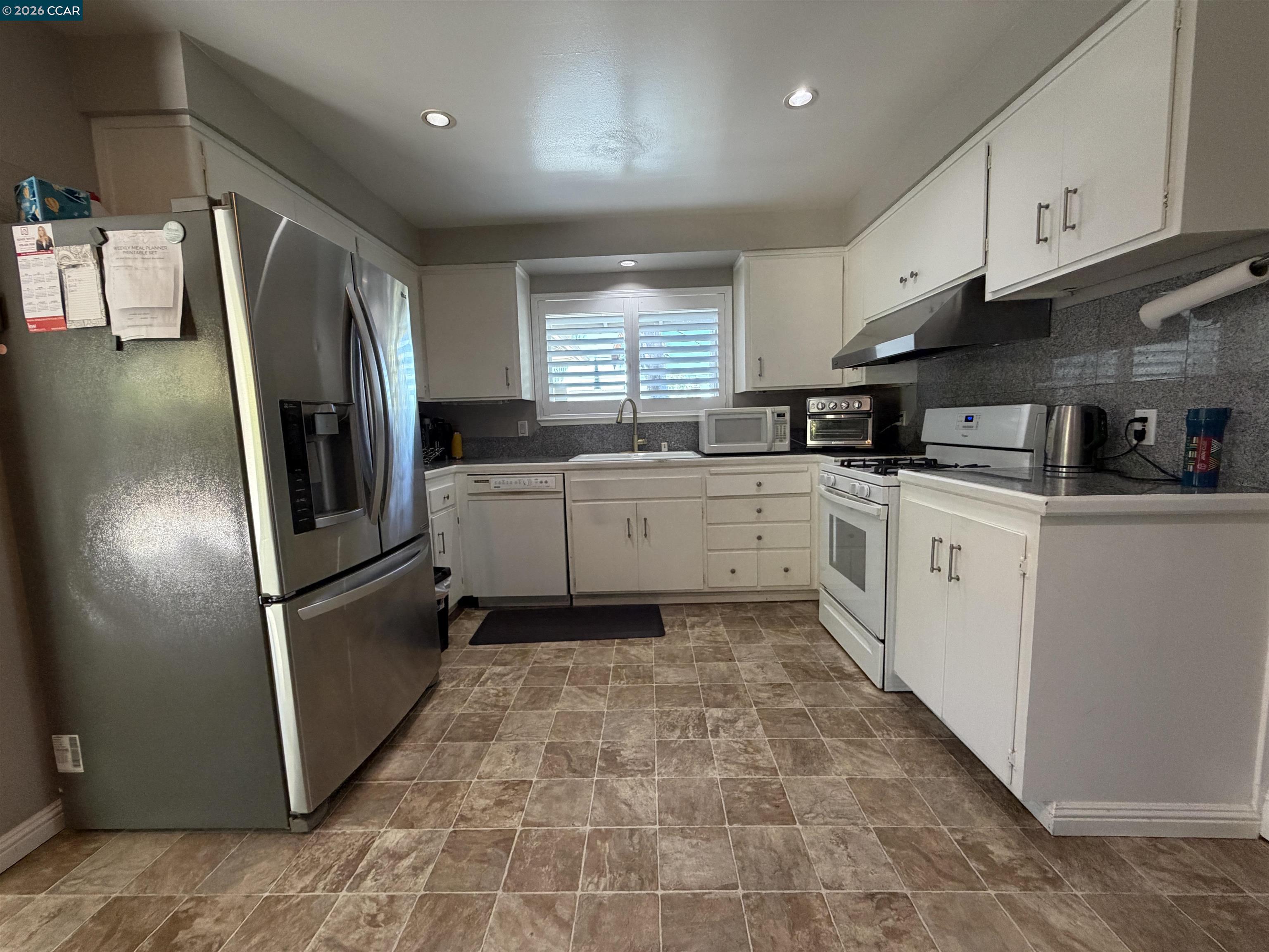930 Sassel Avenue, Concord CA 94518 — photo 4