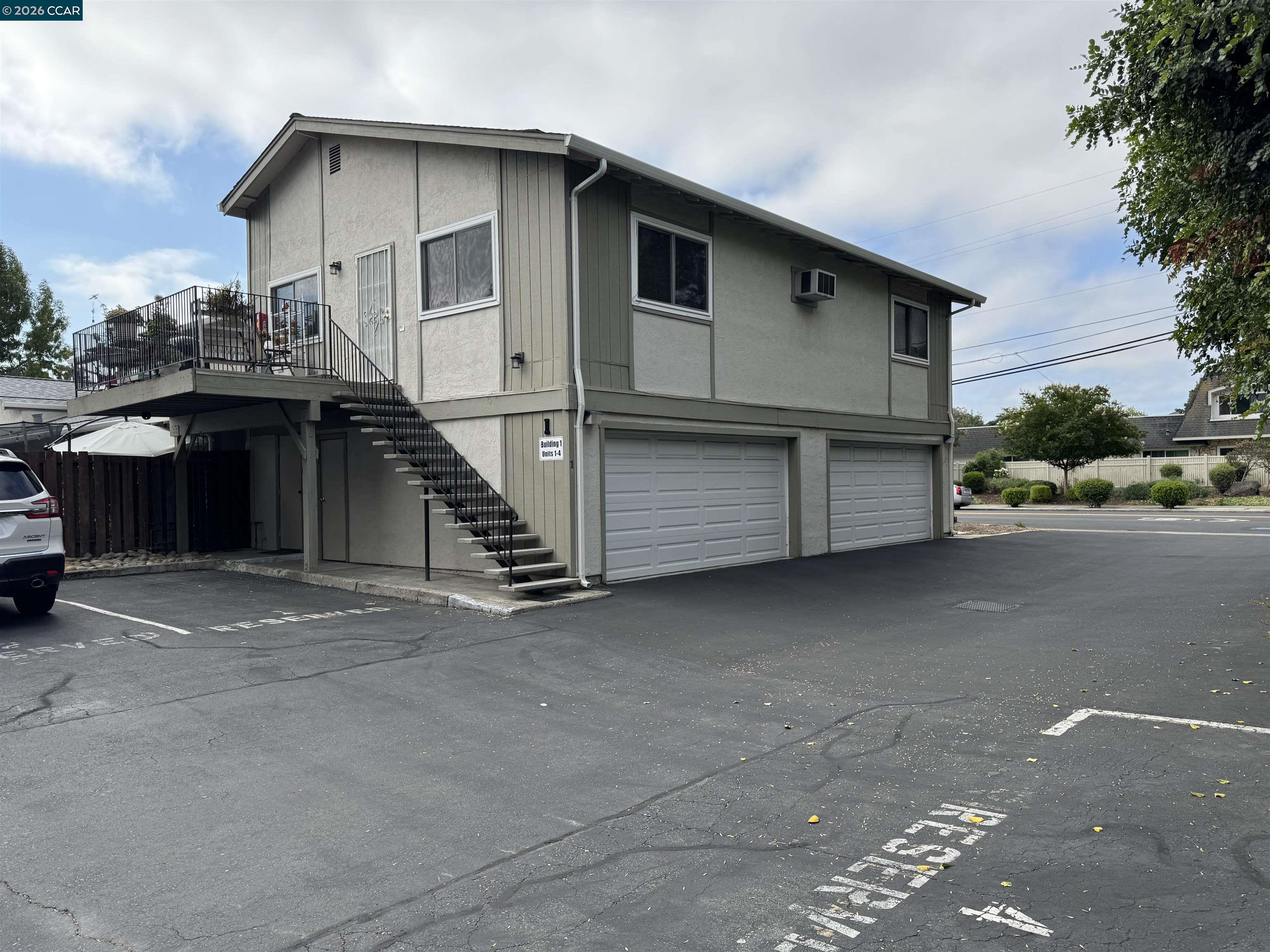 1070 Mohr Ln # 1, Concord CA 94518 — photo 2