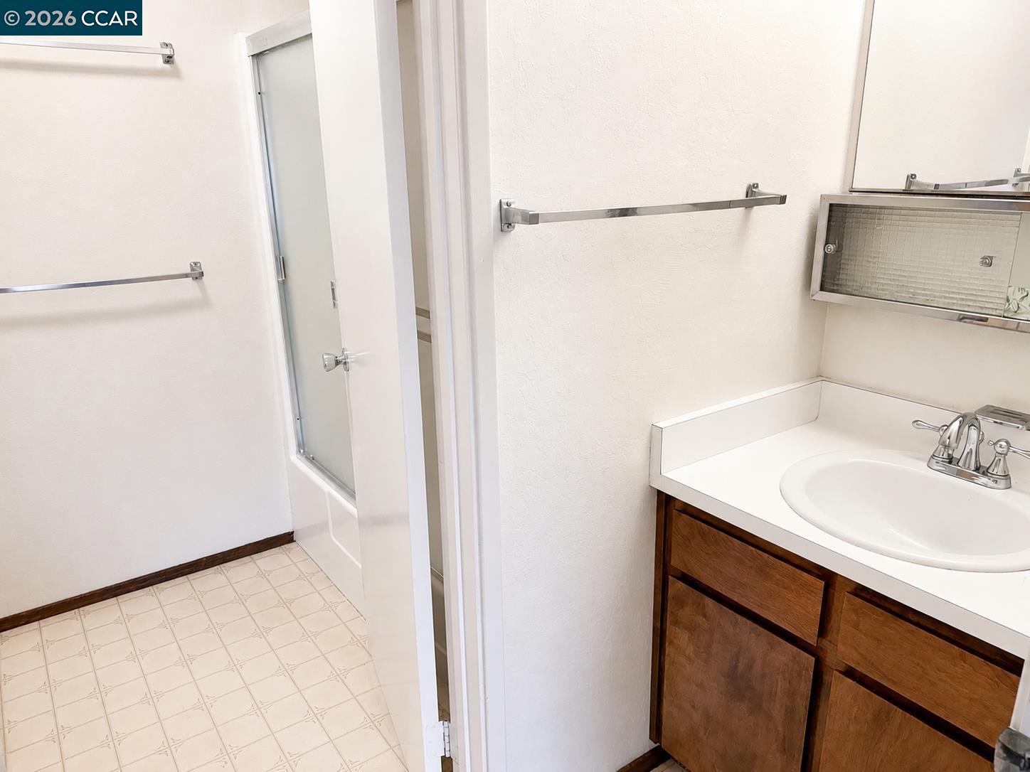 1070 Mohr Ln # 1, Concord CA 94518 — photo 12