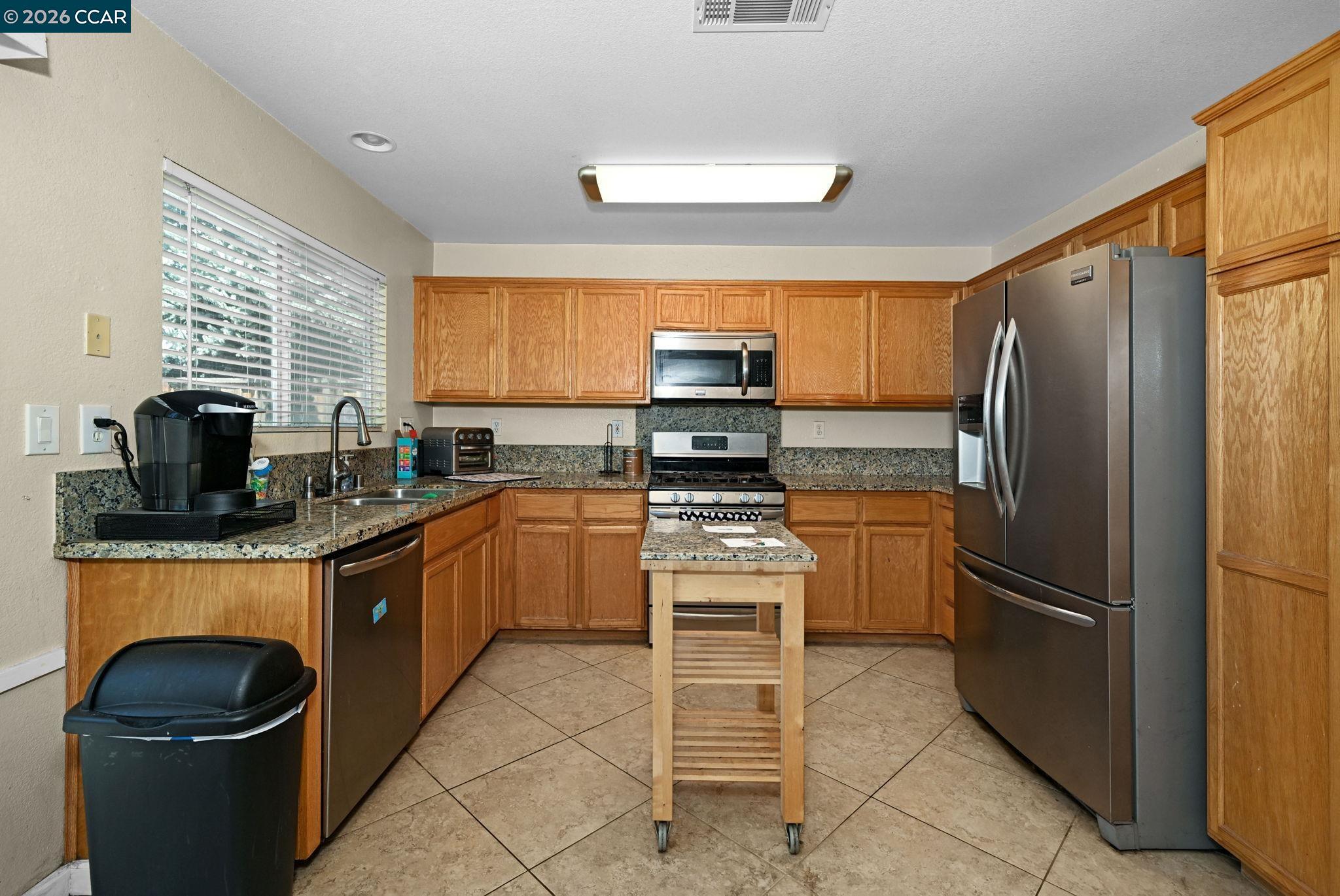616 Ross Circle, Martinez CA 94553 — photo 5
