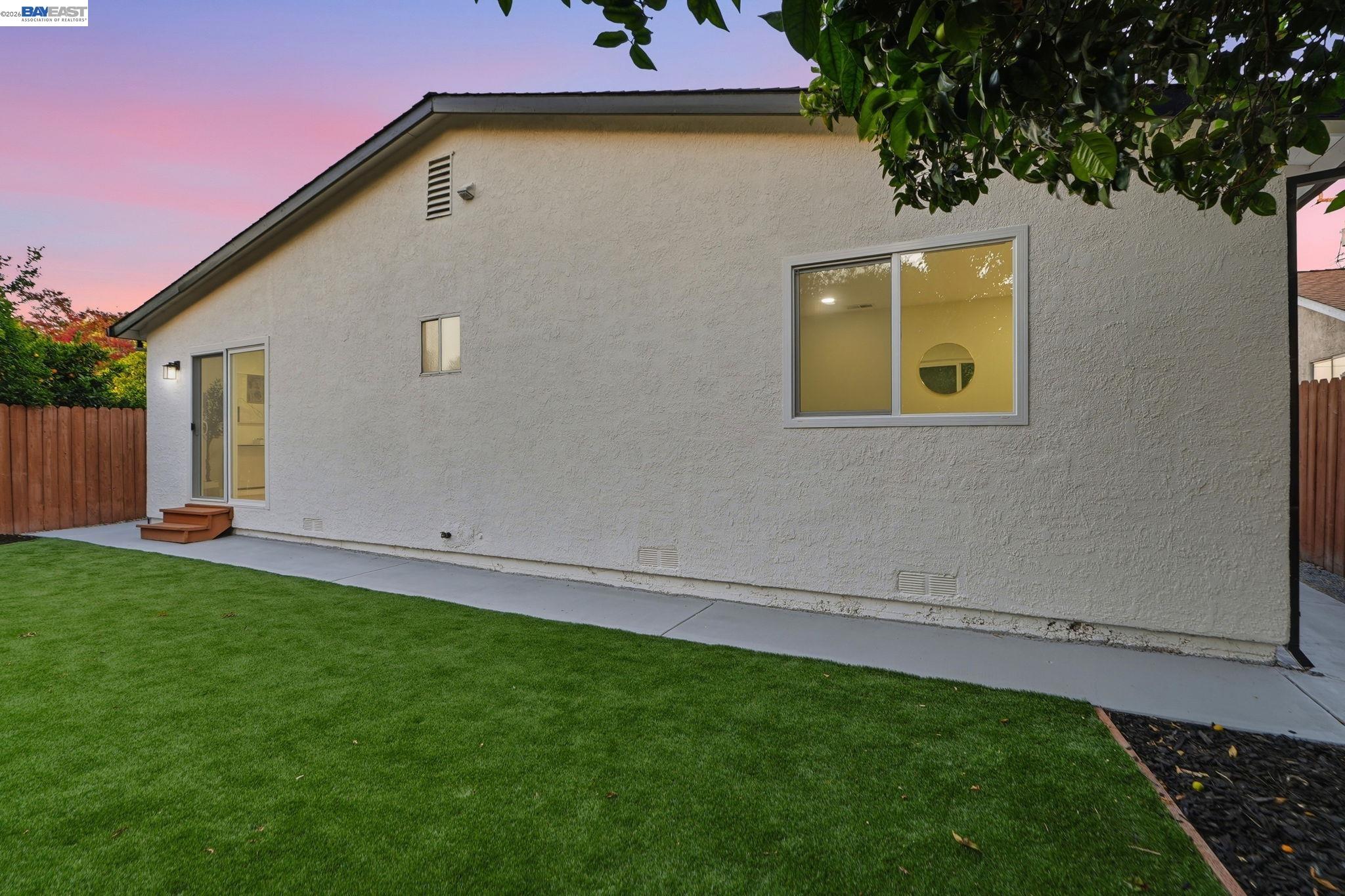 965 Collins Court, Hayward CA 94544 — photo 11