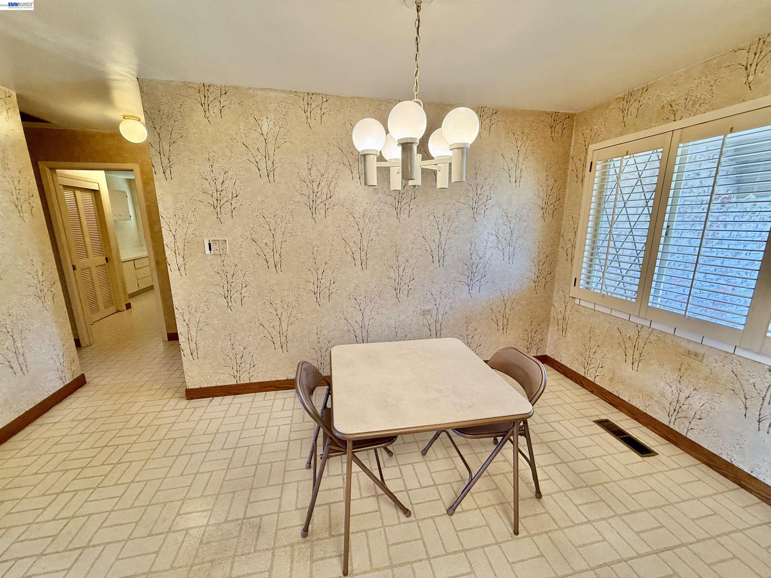 2164 Lakeview Dr, San Leandro CA 94577 — photo 12