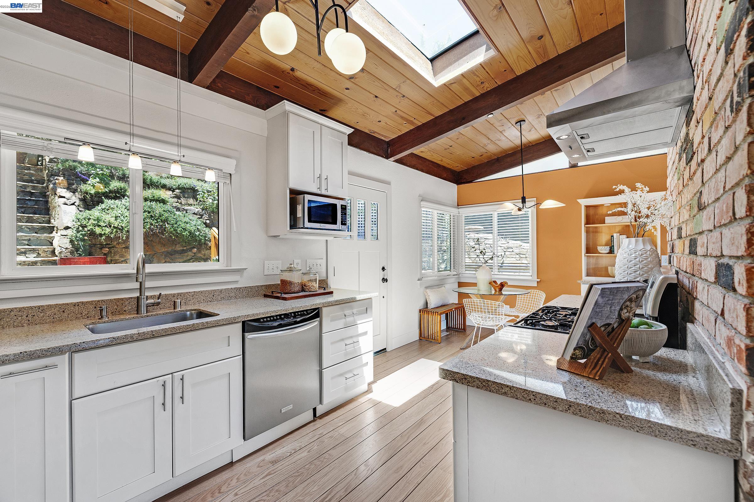 2245 Pelham Pl, Oakland CA 94611 — photo 15