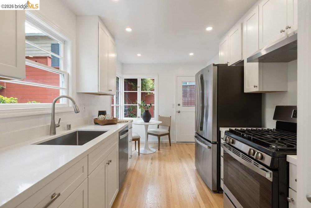 31 Harbord Court, Oakland CA 94618 — photo 24