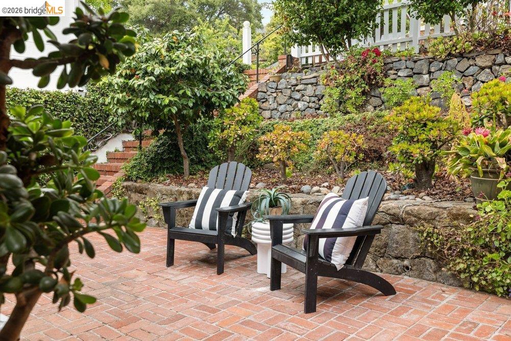 31 Harbord Court, Oakland CA 94618 — photo 9