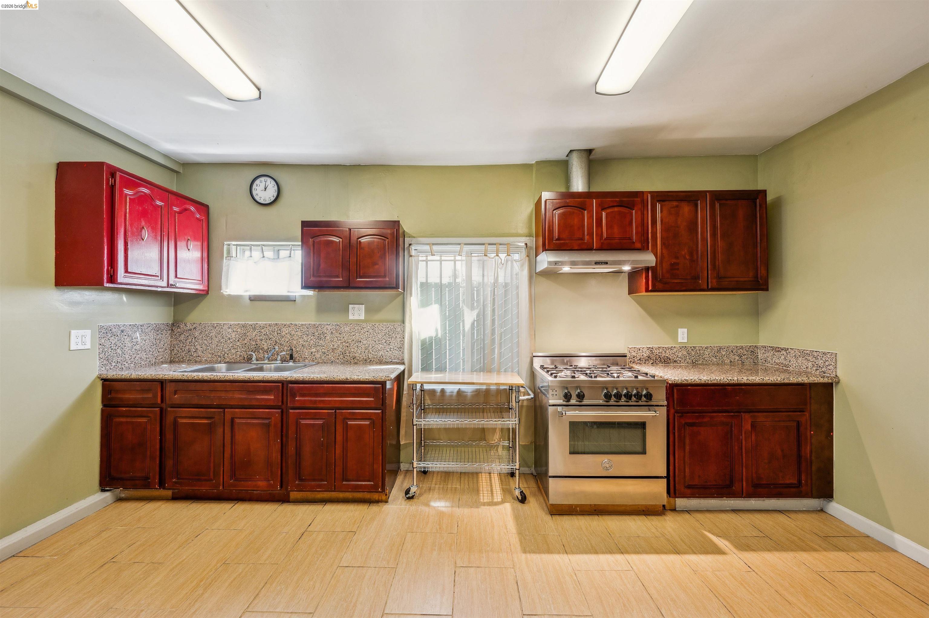 1820 International Blvd, Oakland CA 94606 — photo 13