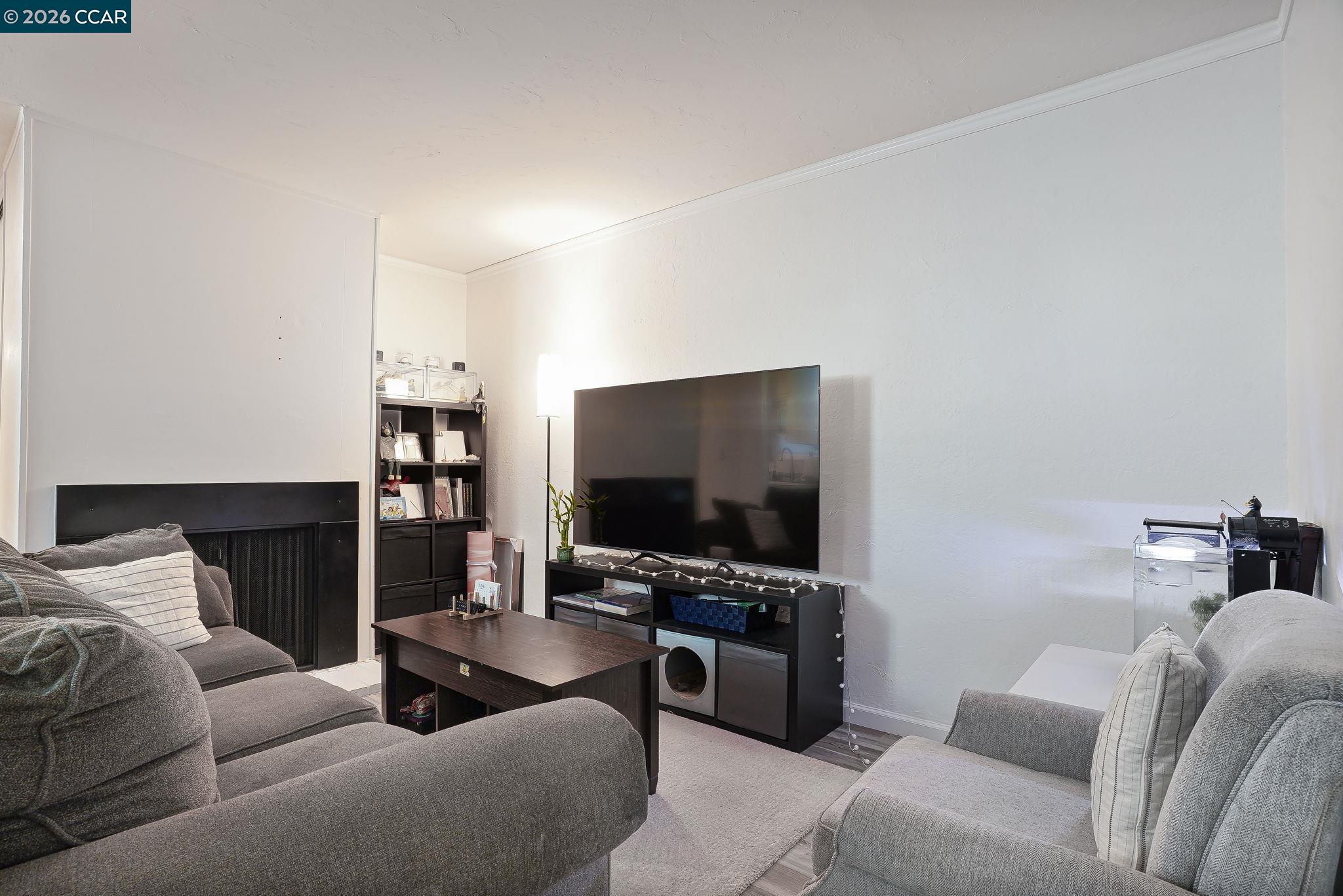 Photo #3: 41140148 Listing: Photo #3