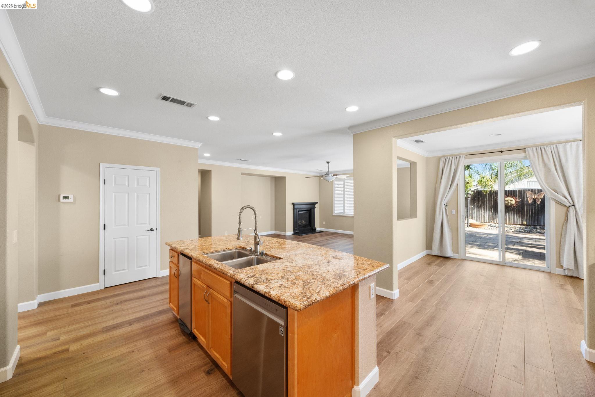 738 Solitude Dr, Oakley CA 94561 — photo 14
