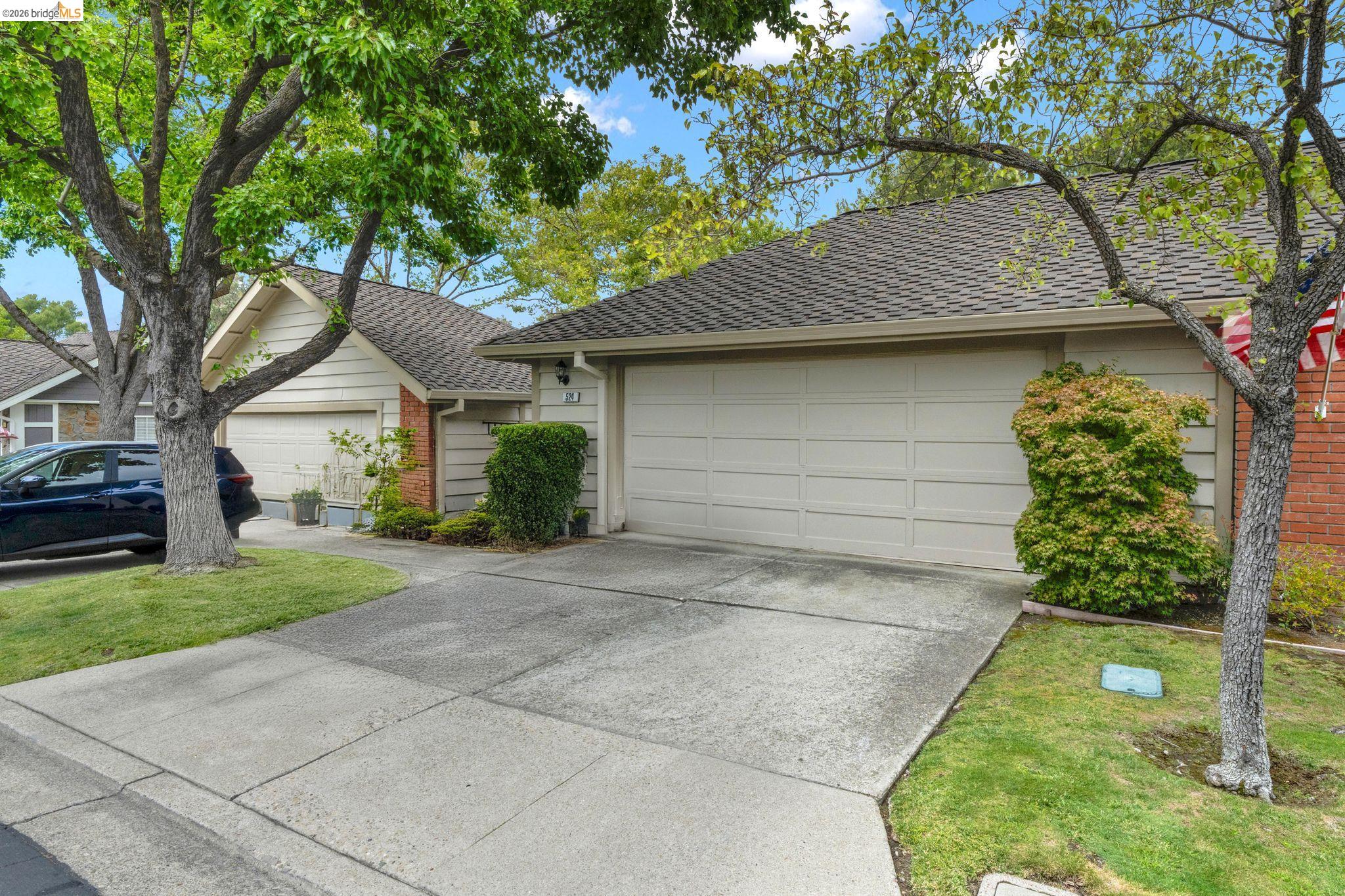 Photo #2: 41140161 Listing: Photo #2