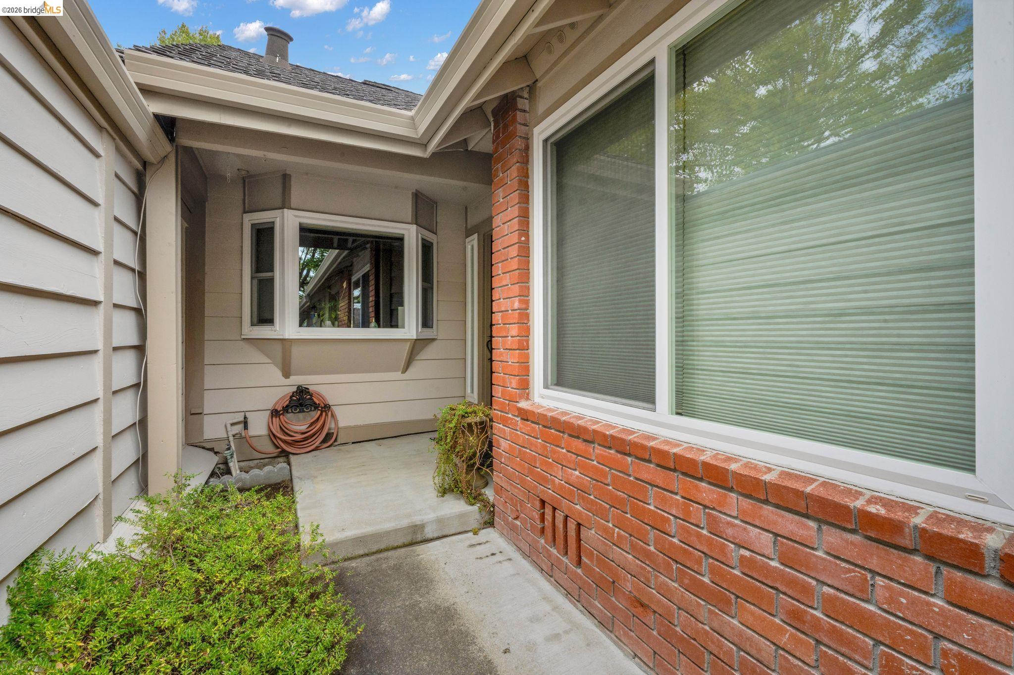 Photo #4: 41140161 Listing: Photo #4