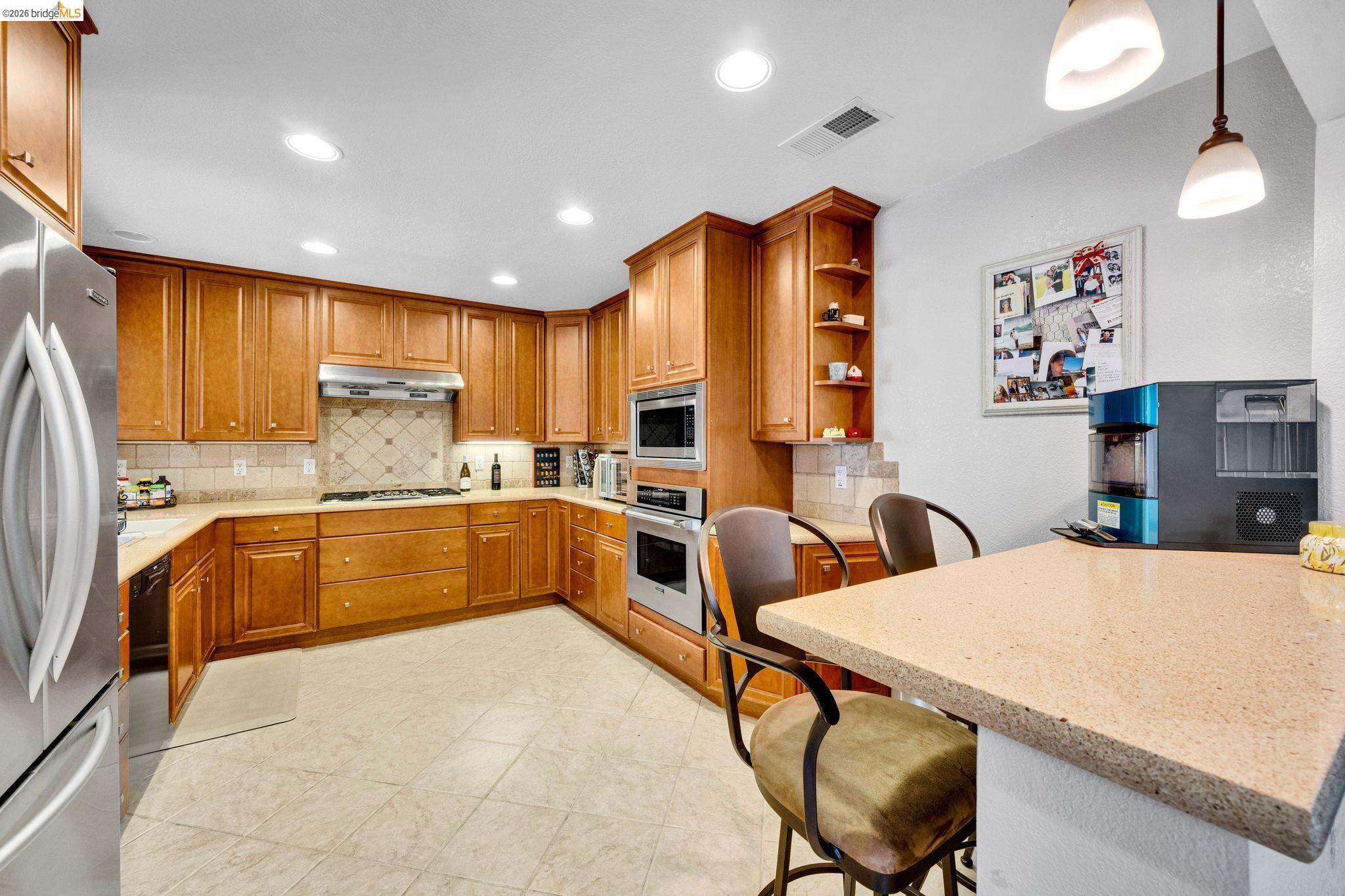 Photo #6: 41140161 Listing: Photo #6
