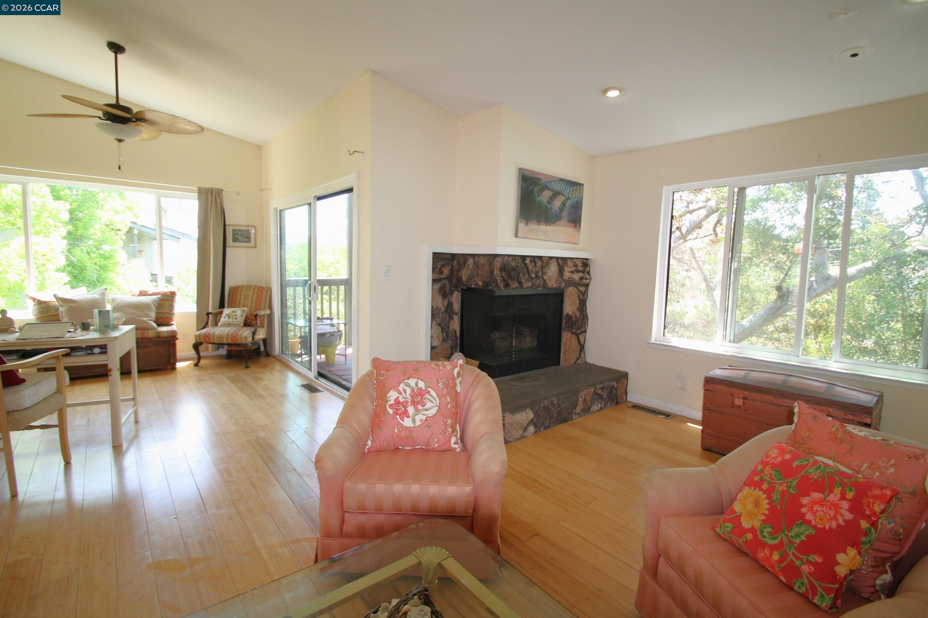 Photo #6: 41140225 Listing: Photo #6