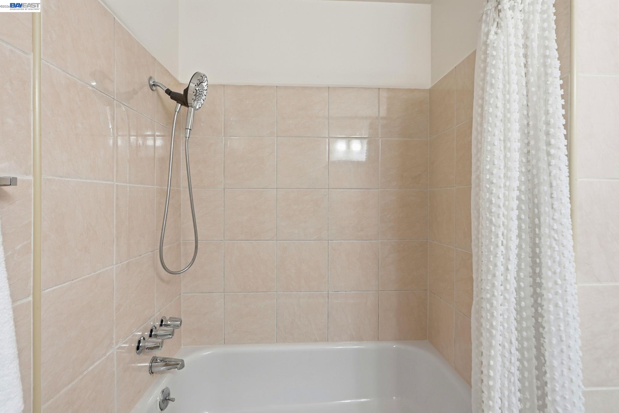 Photo #24: 41140233 Listing: Photo #24