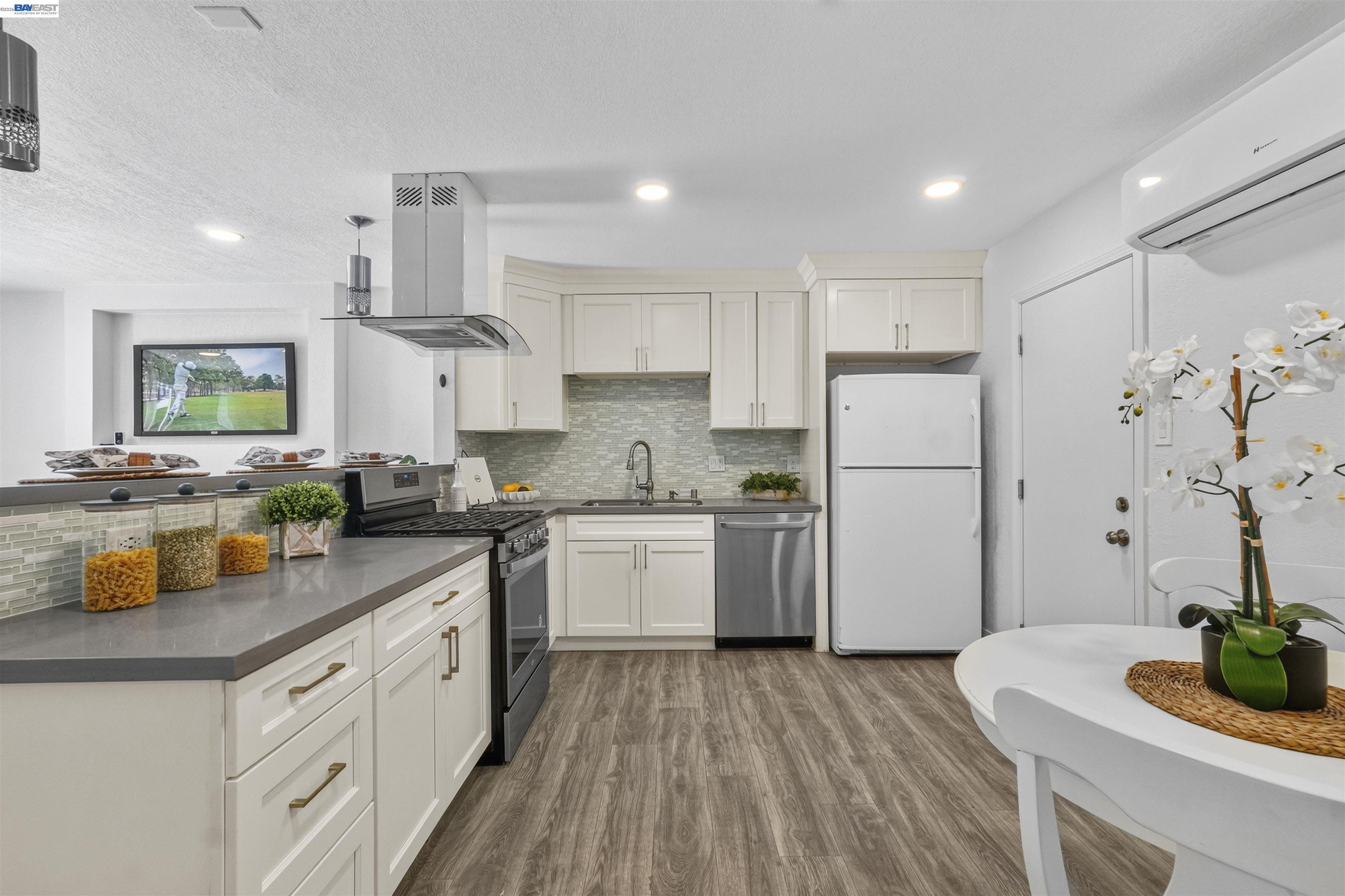 406 Mini Dr, Vallejo CA 94589 — photo 25