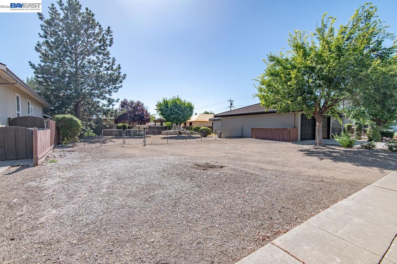 1681 5Th St, Livermore CA 94550 — photo 8