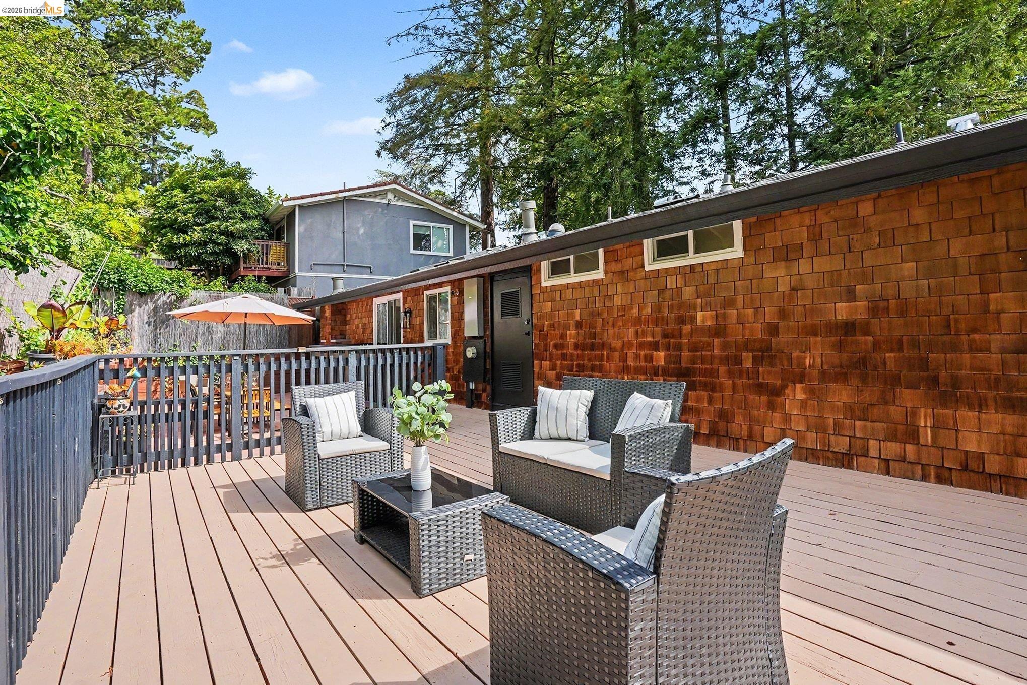 2185 Trafalgar Pl, Oakland CA 94611 — photo 26