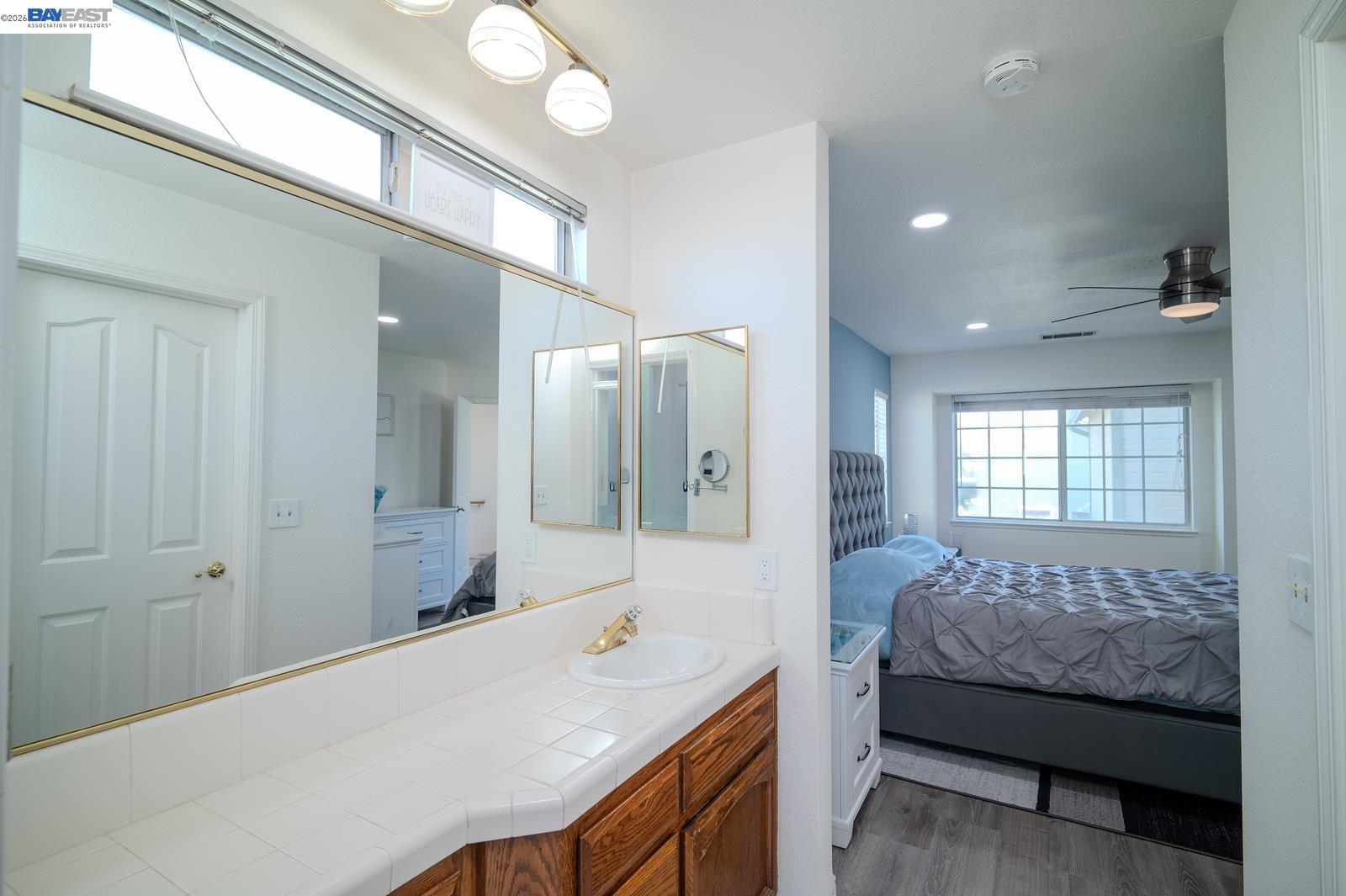 230 Laurelwood Cir, Manteca CA 95336 — photo 11