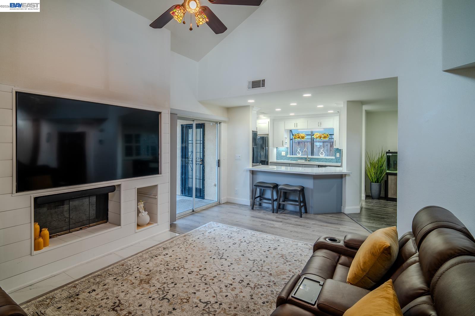 230 Laurelwood Cir, Manteca CA 95336 — photo 6