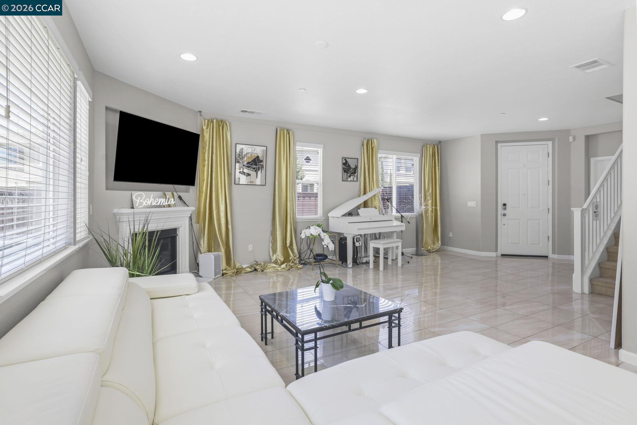 2273 Toscana Dr, Pittsburg CA 94565 — photo 9