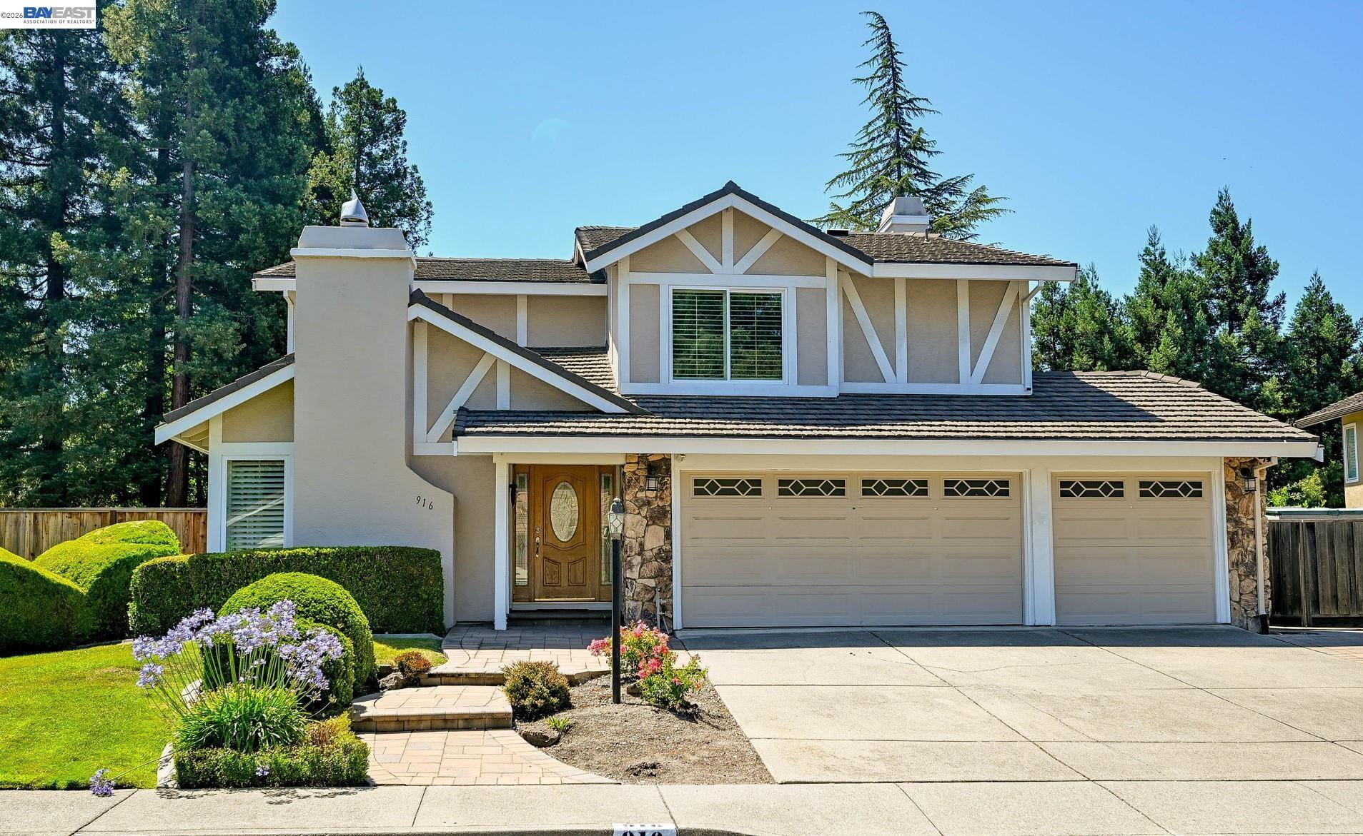 916 Woodland Dr