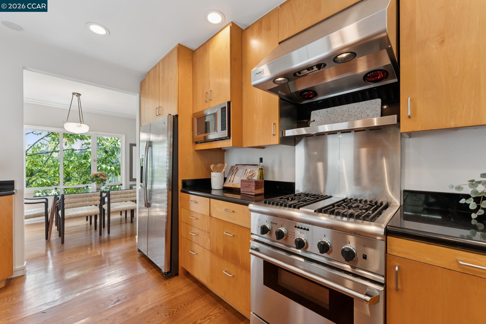 5821 Colton Blvd, Oakland CA 94611 — photo 16