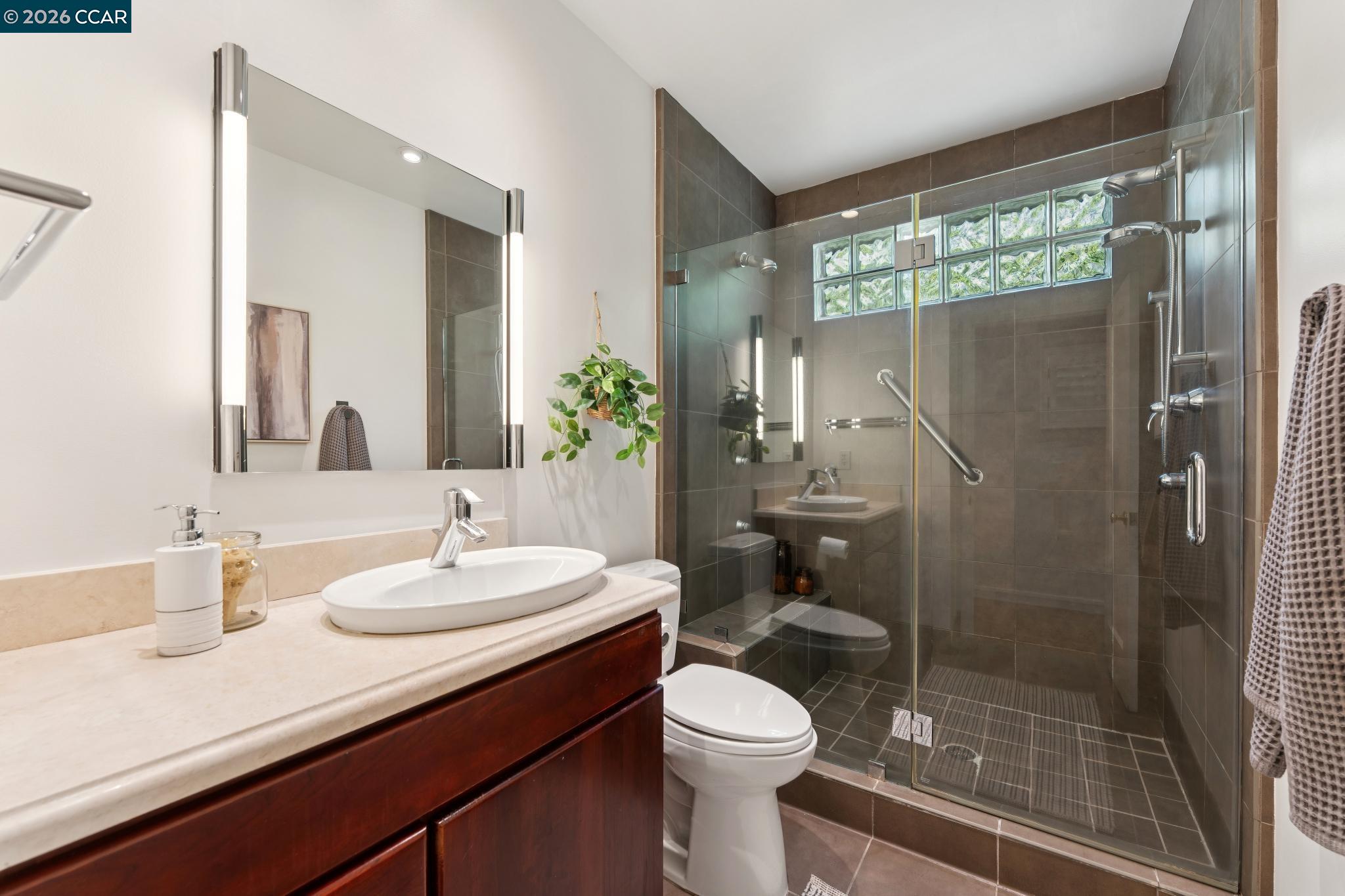 5821 Colton Blvd, Oakland CA 94611 — photo 22