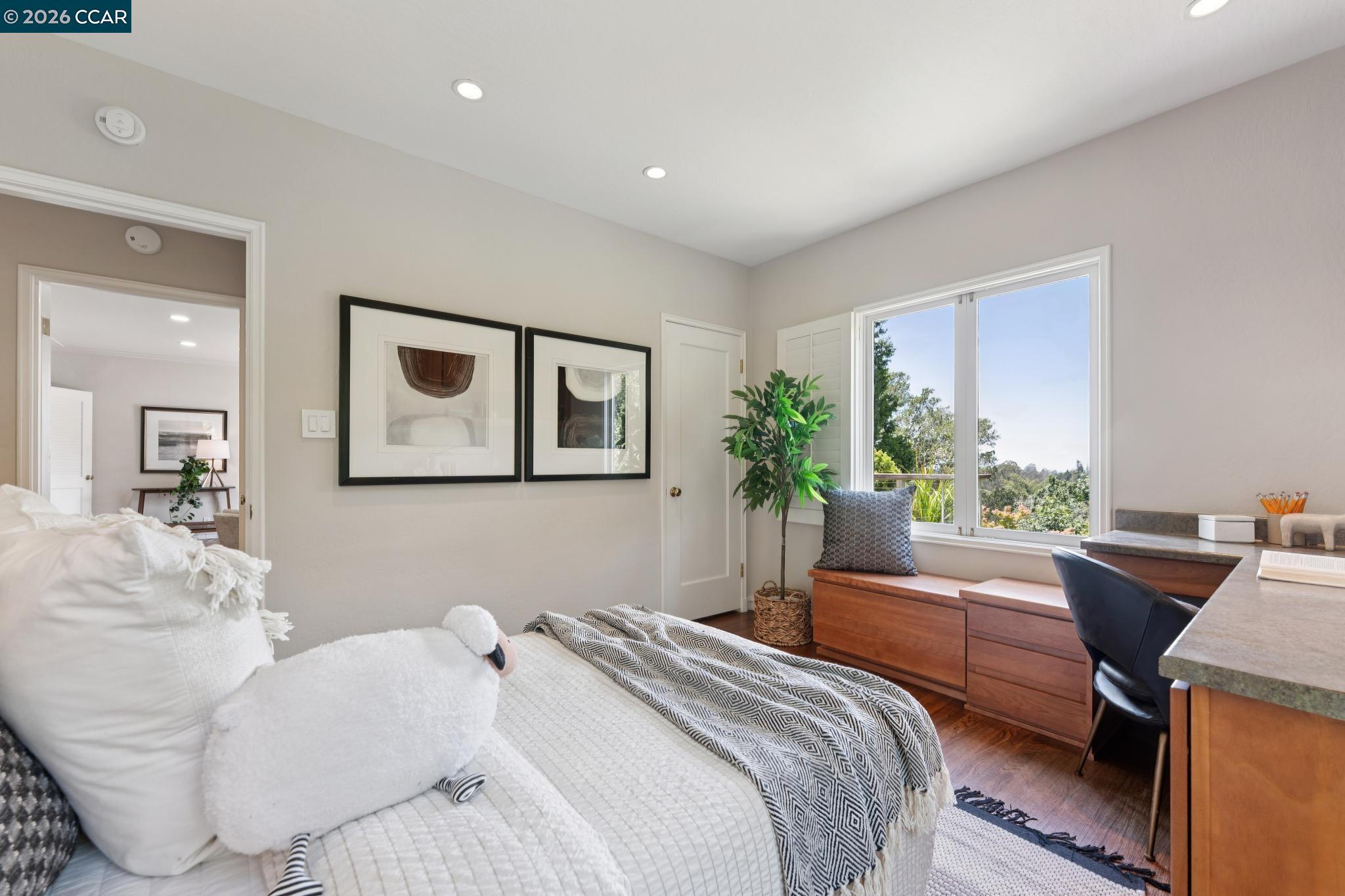 5821 Colton Blvd, Oakland CA 94611 — photo 24