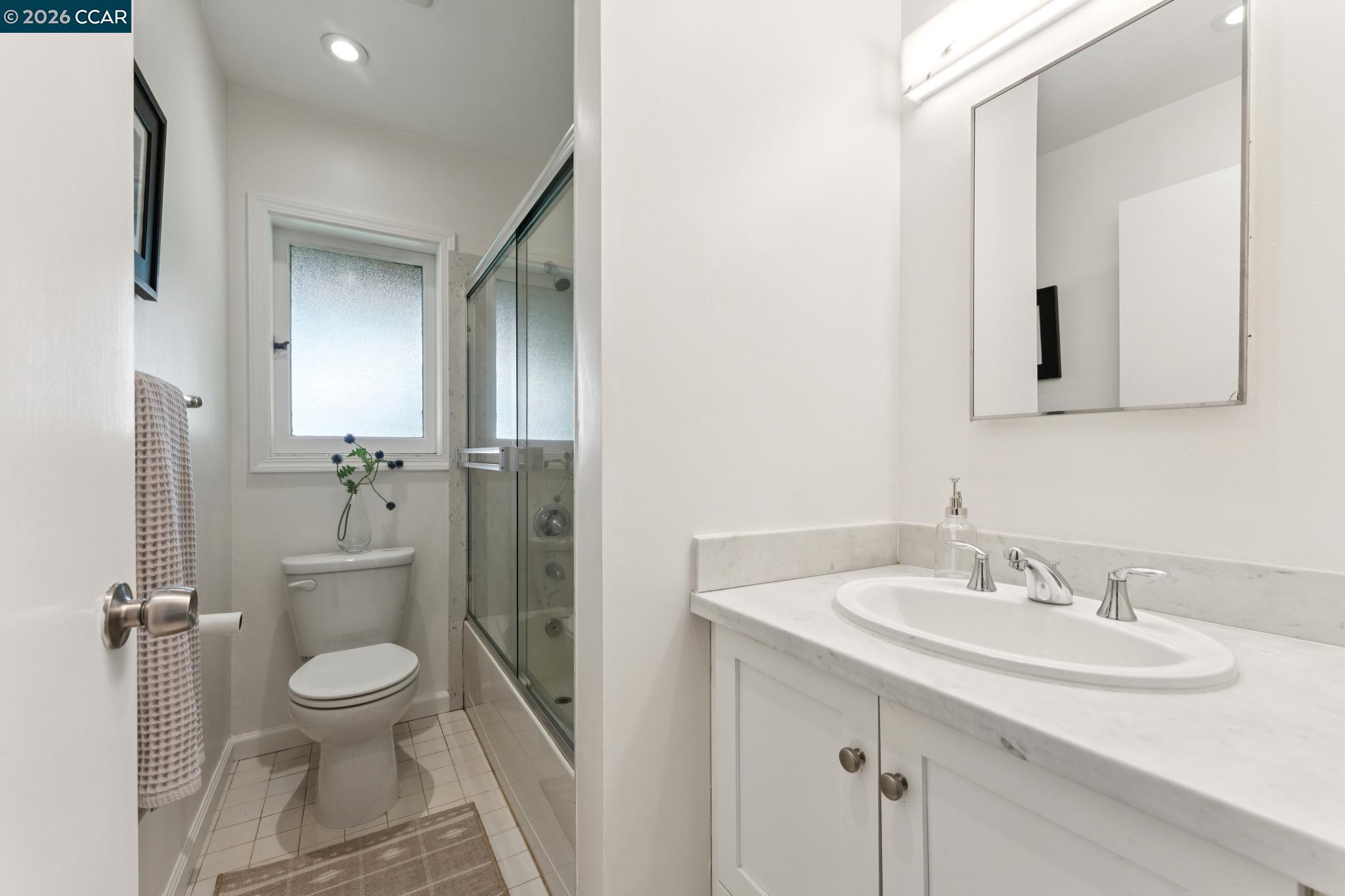 5821 Colton Blvd, Oakland CA 94611 — photo 31
