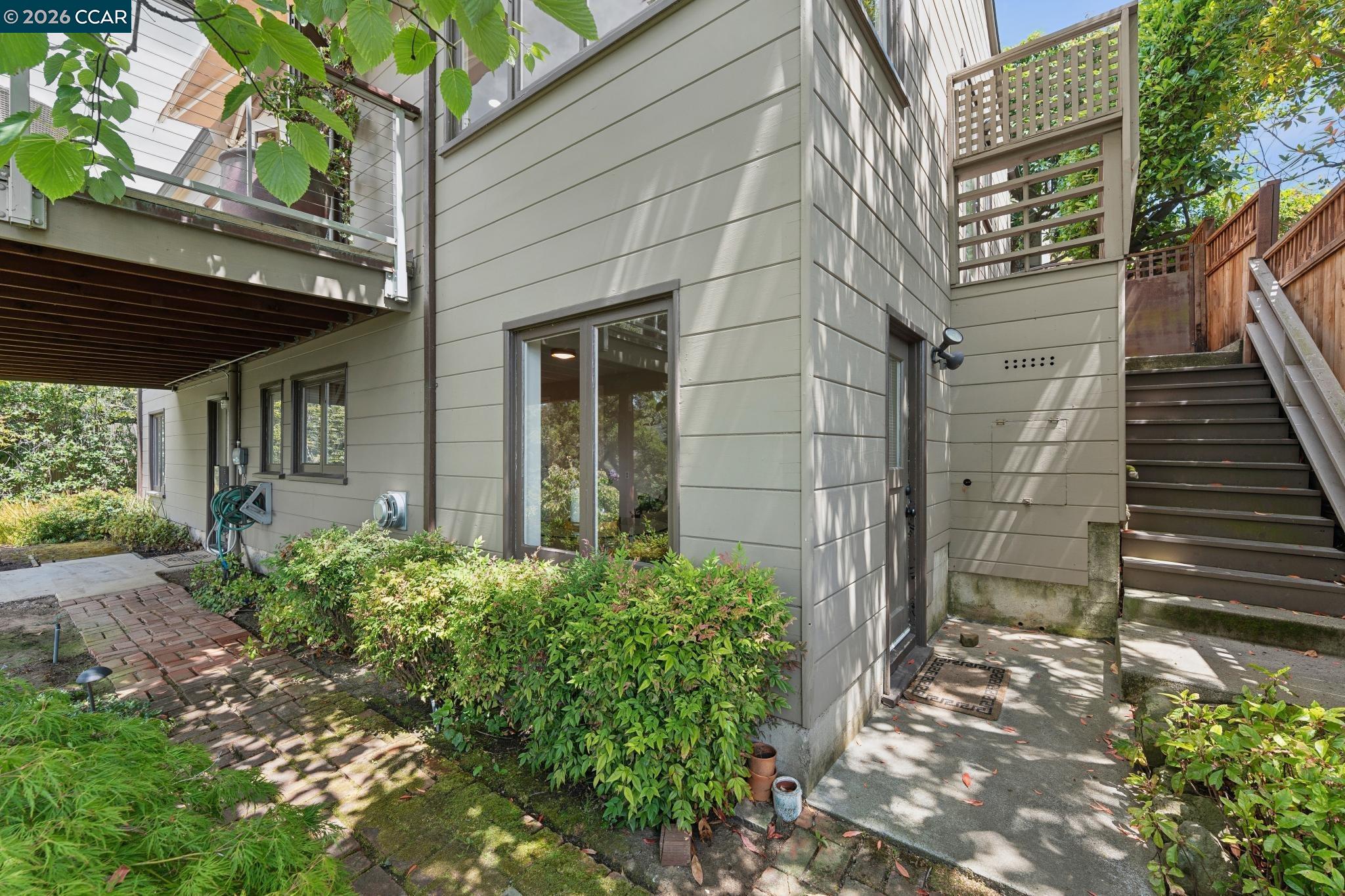 5821 Colton Blvd, Oakland CA 94611 — photo 36