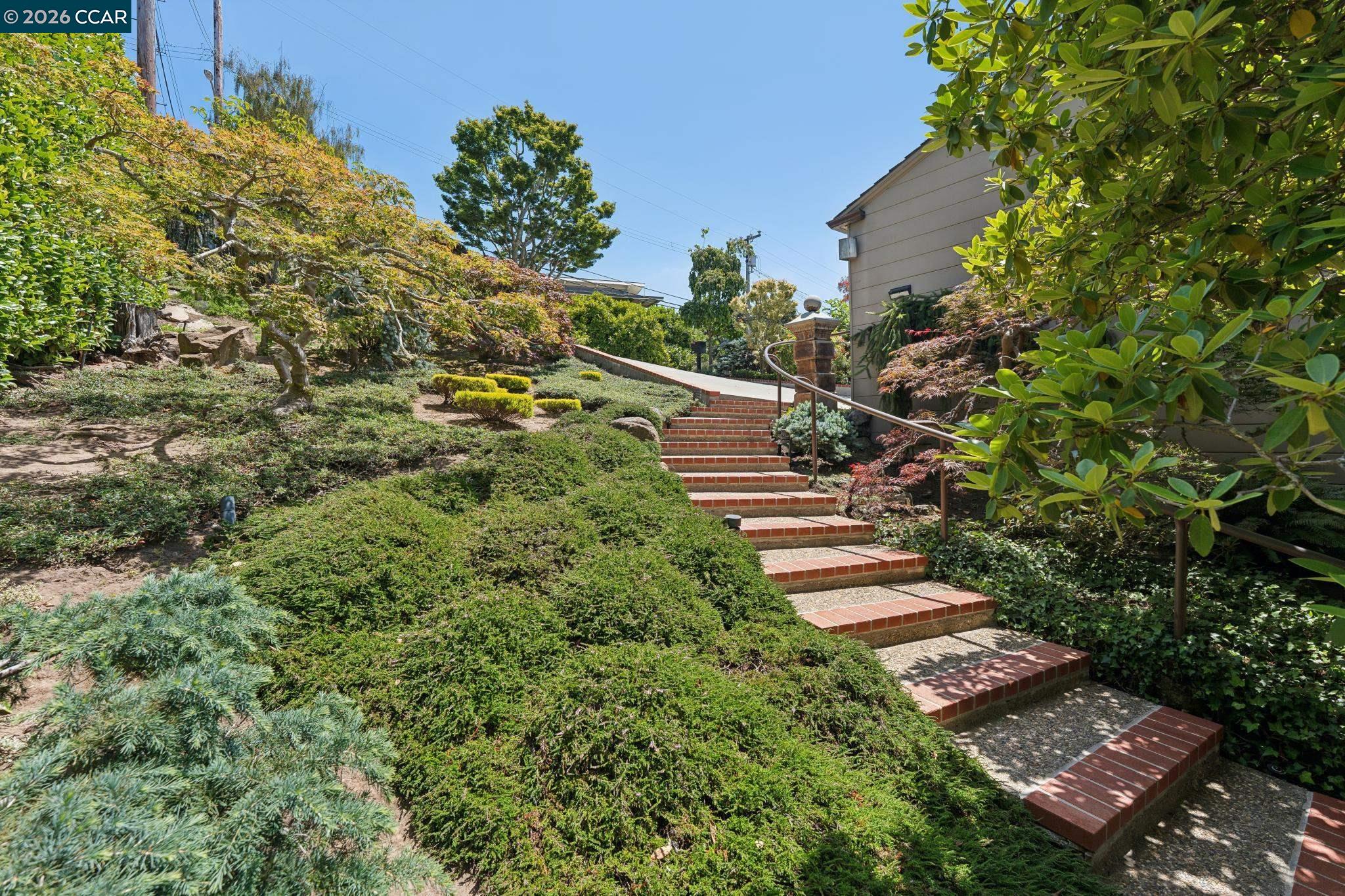 5821 Colton Blvd, Oakland CA 94611 — photo 48