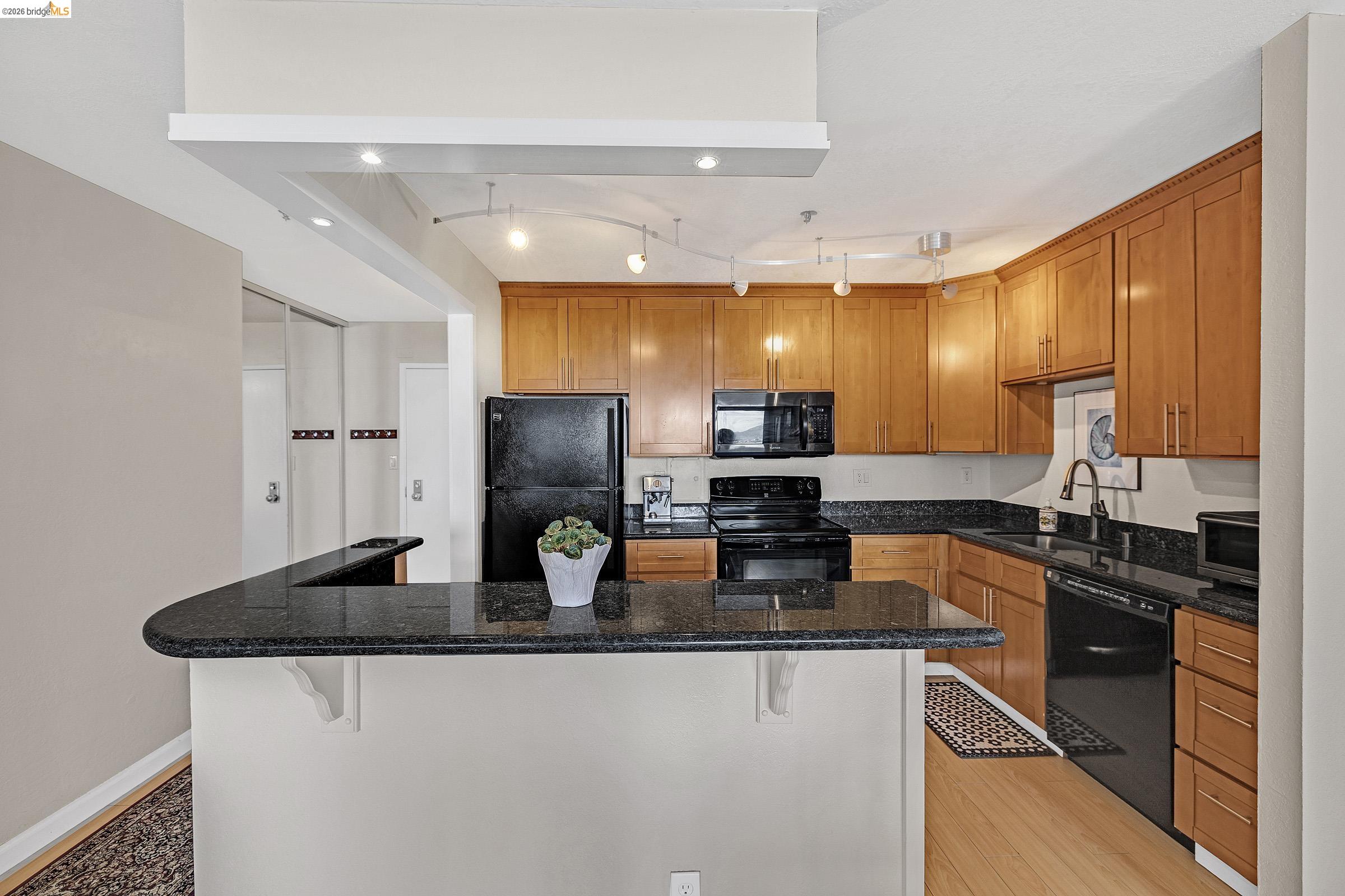 Photo #6: 41140402 Listing: Photo #6