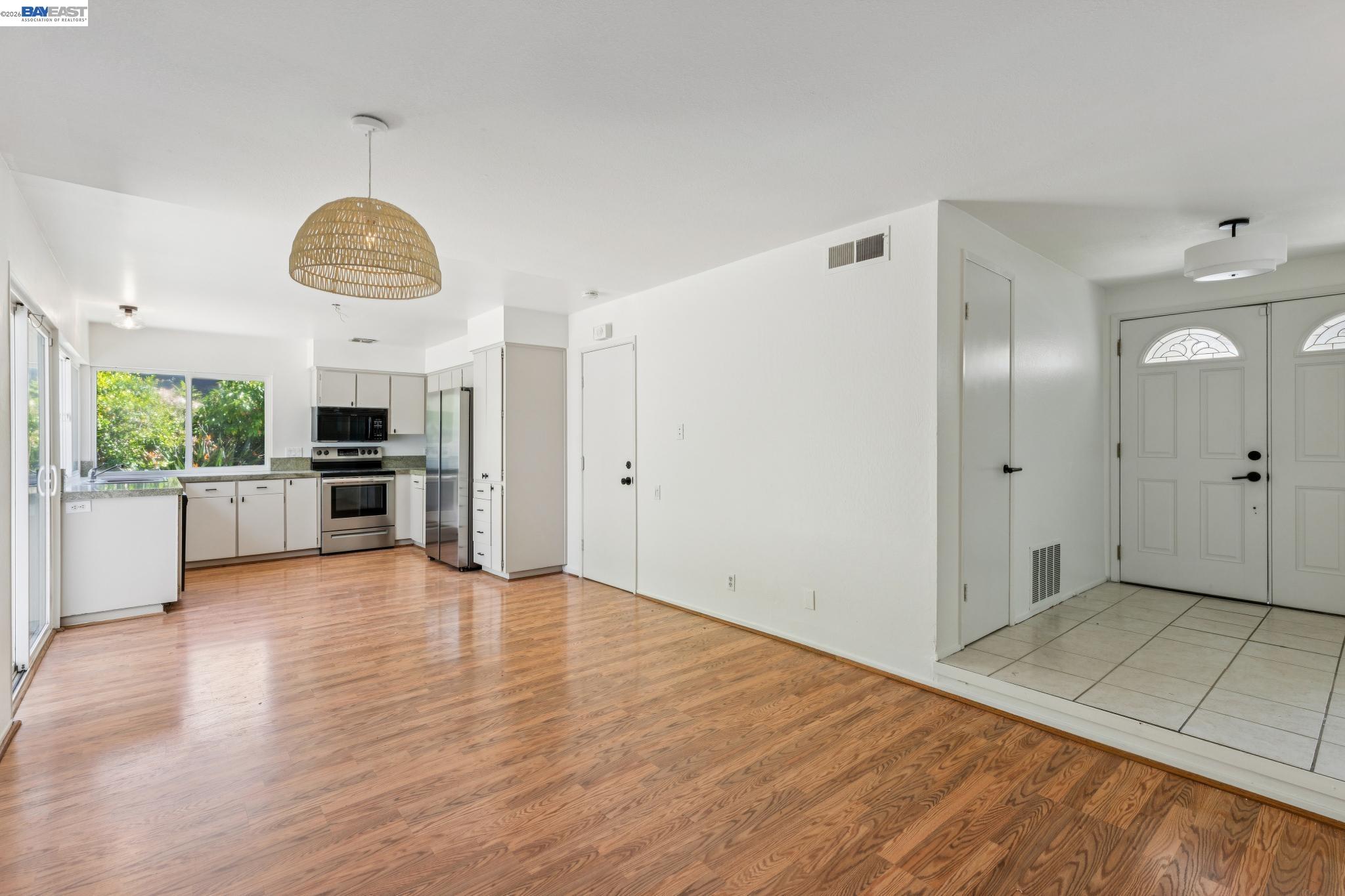 2884 Lyon Circle, Concord CA 94518 — photo 5