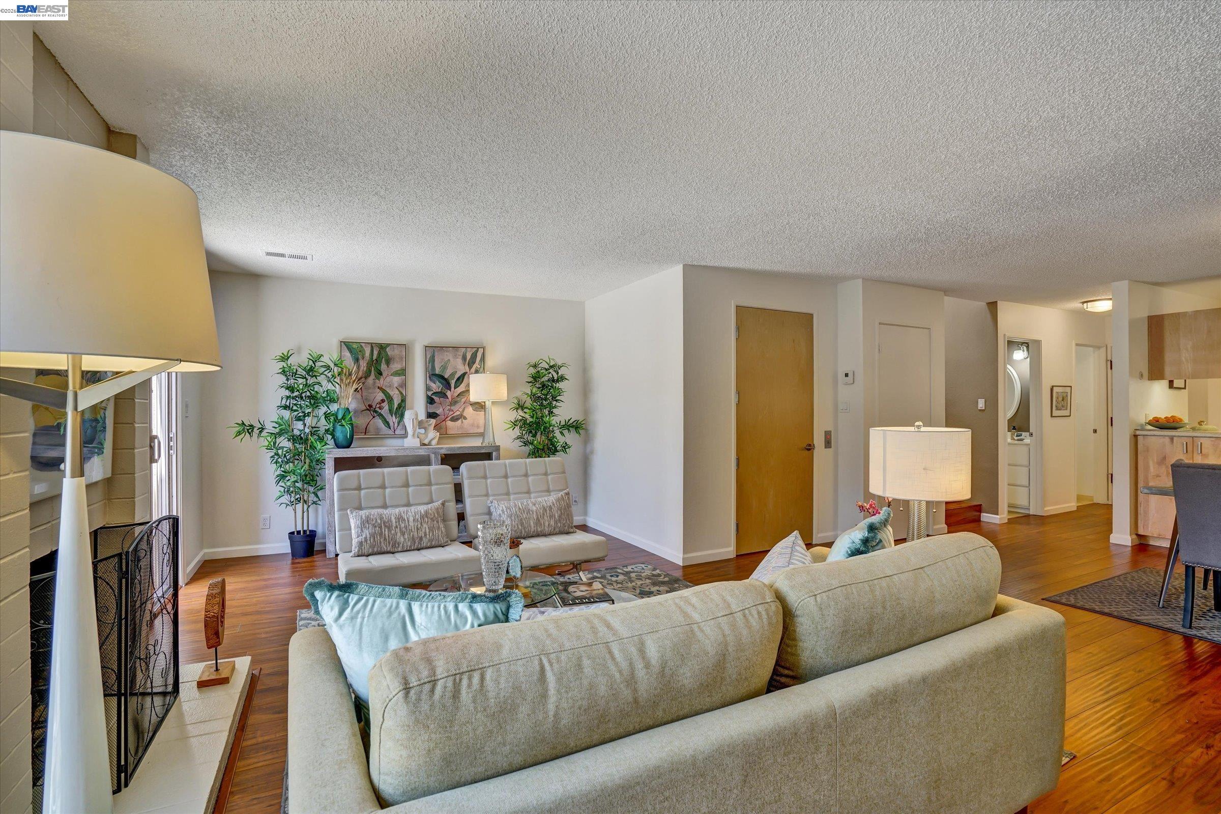 Photo #17: 41140419 Listing: Photo #17