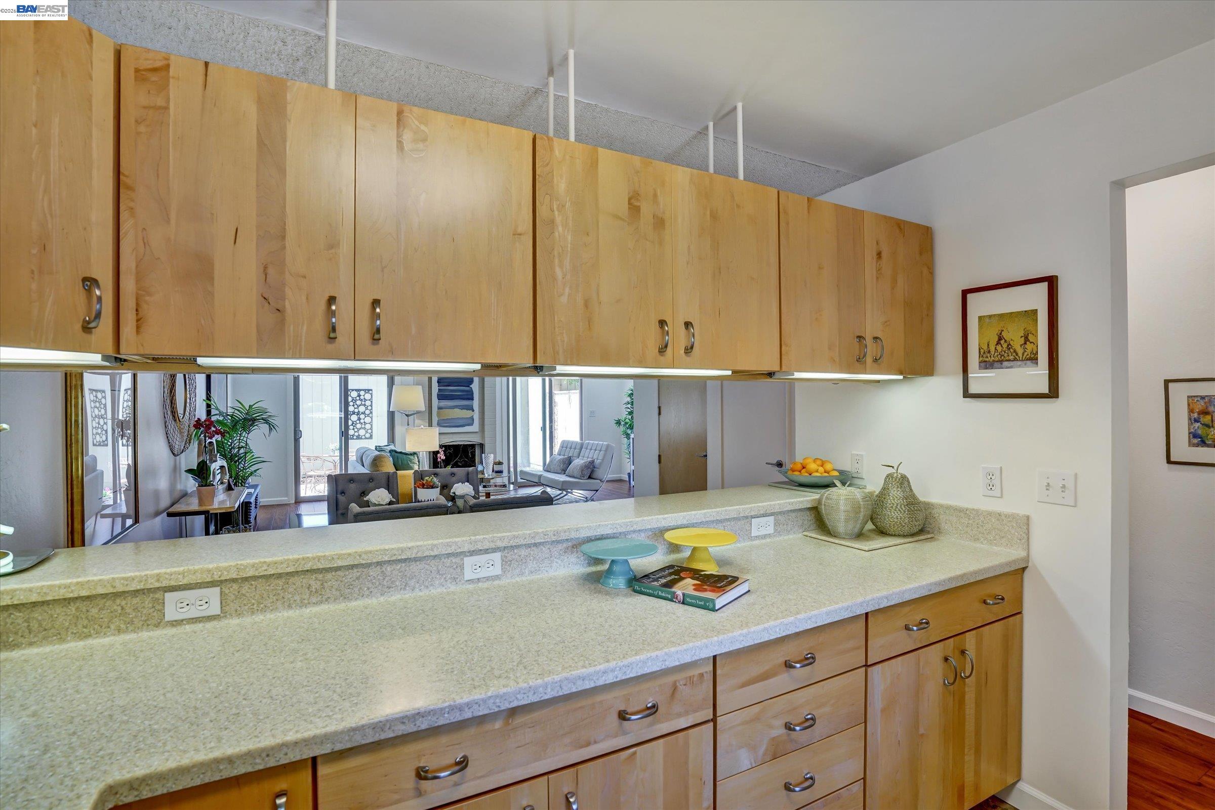 Photo #5: 41140419 Listing: Photo #5
