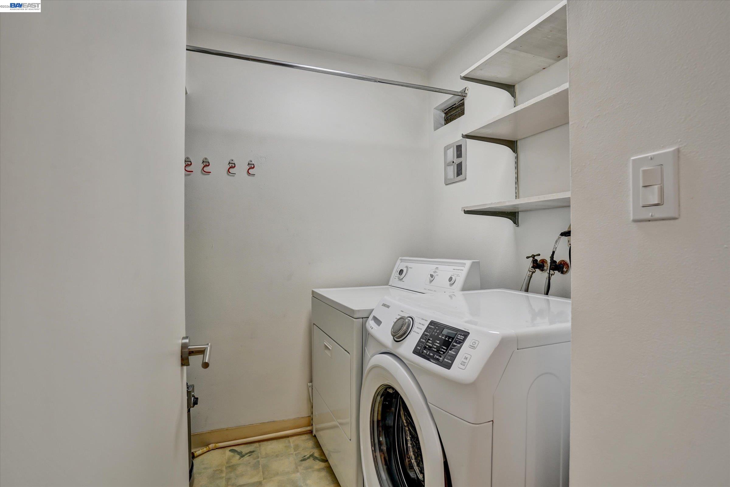 Photo #6: 41140419 Listing: Photo #6