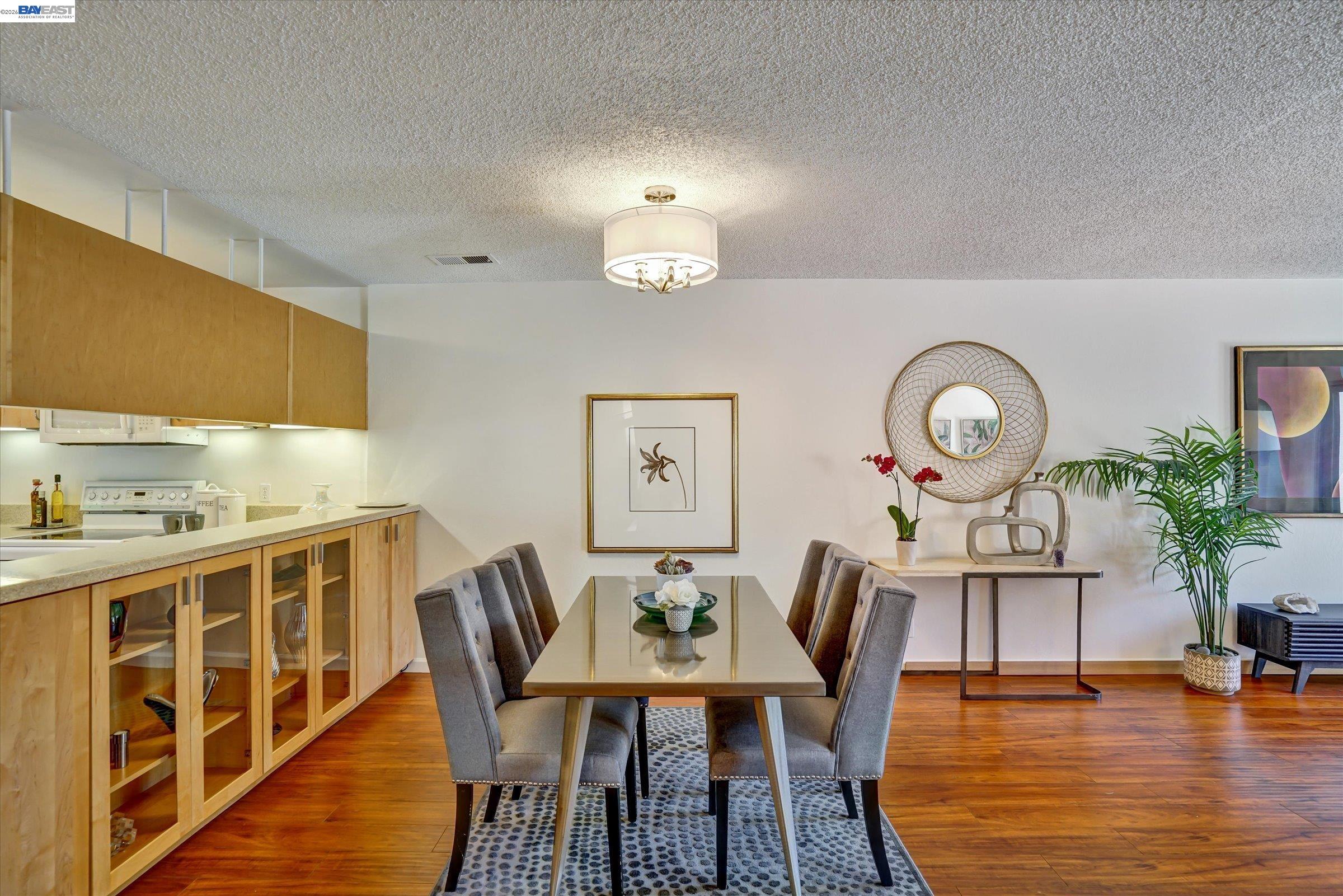 Photo #10: 41140419 Listing: Photo #10
