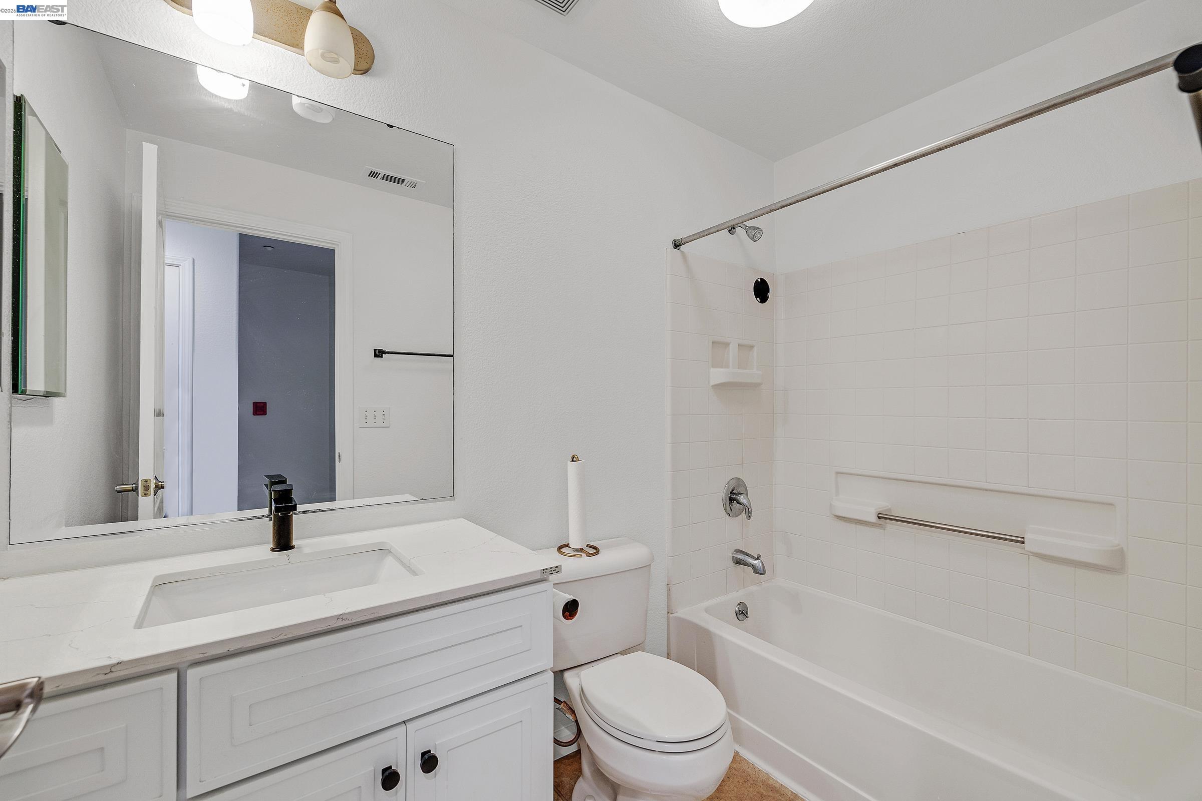 Photo #12: 41140422 Listing: Photo #12