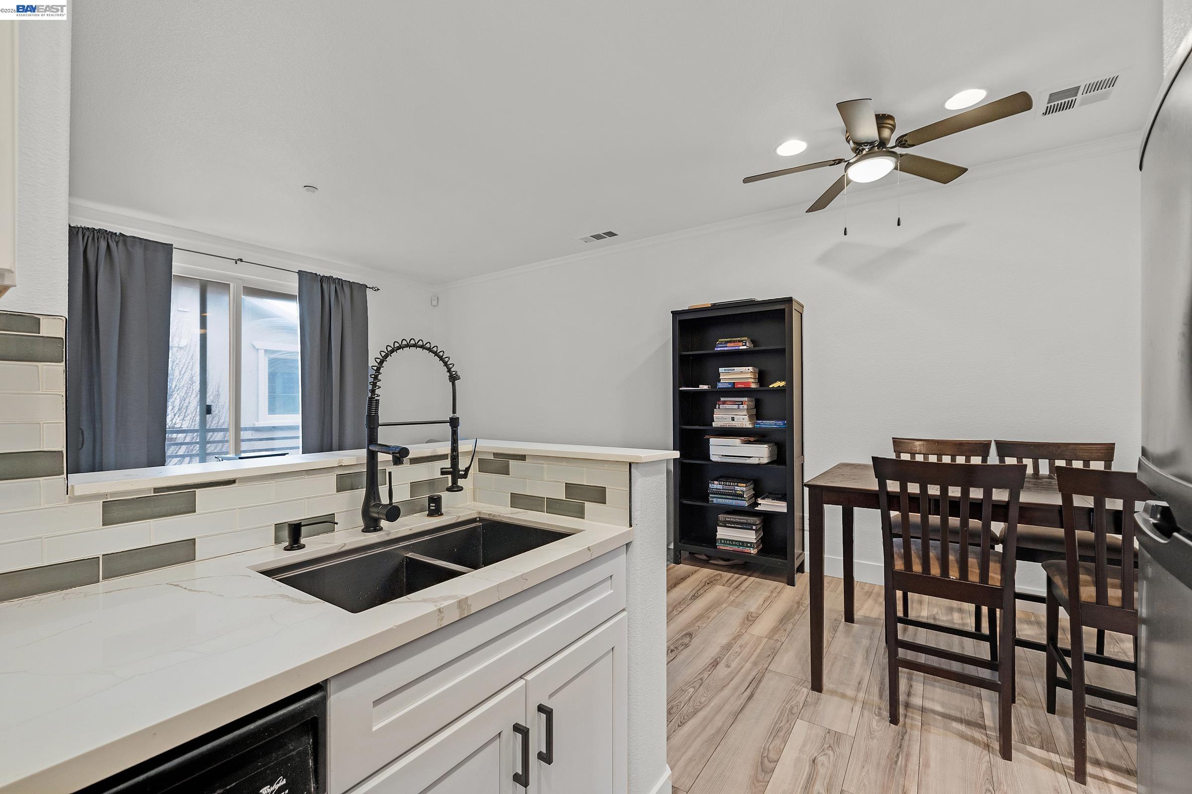 Photo #3: 41140422 Listing: Photo #3