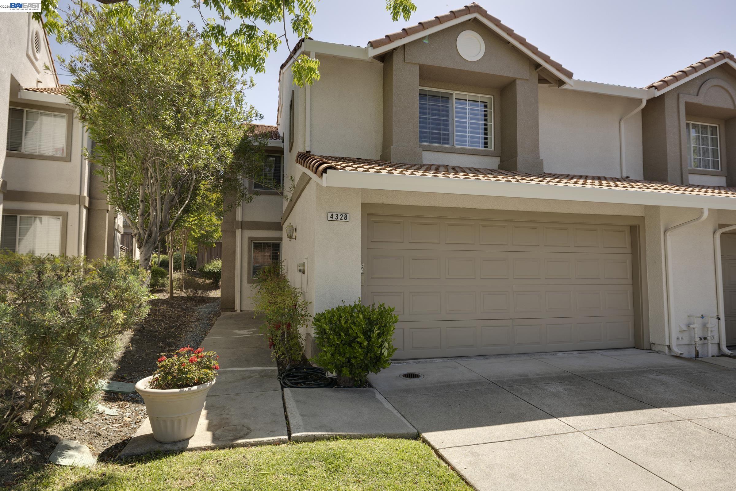 Photo #1: 41140438 Listing: Photo #1