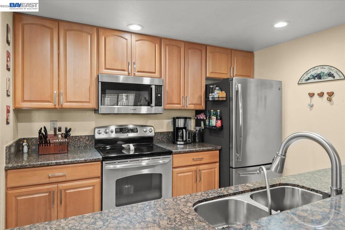 Photo #2: 41140441 Listing: Photo #2