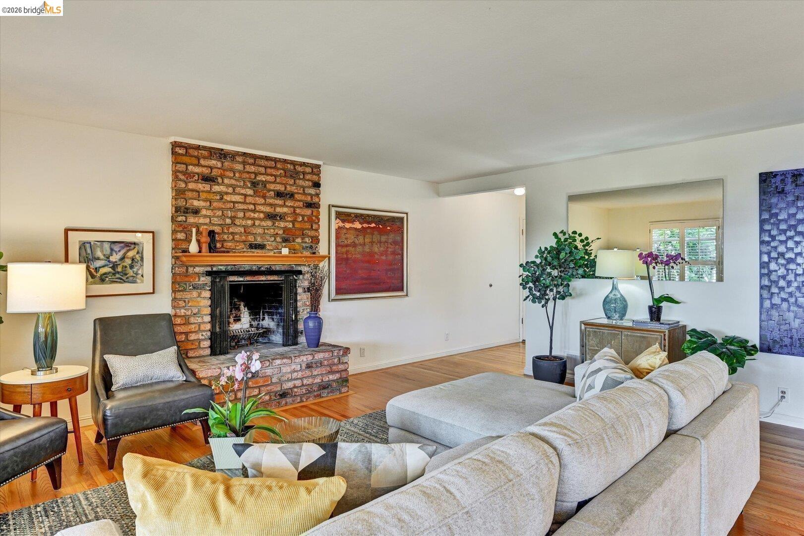 585 Crestmont DR, Oakland CA 94619 — photo 13
