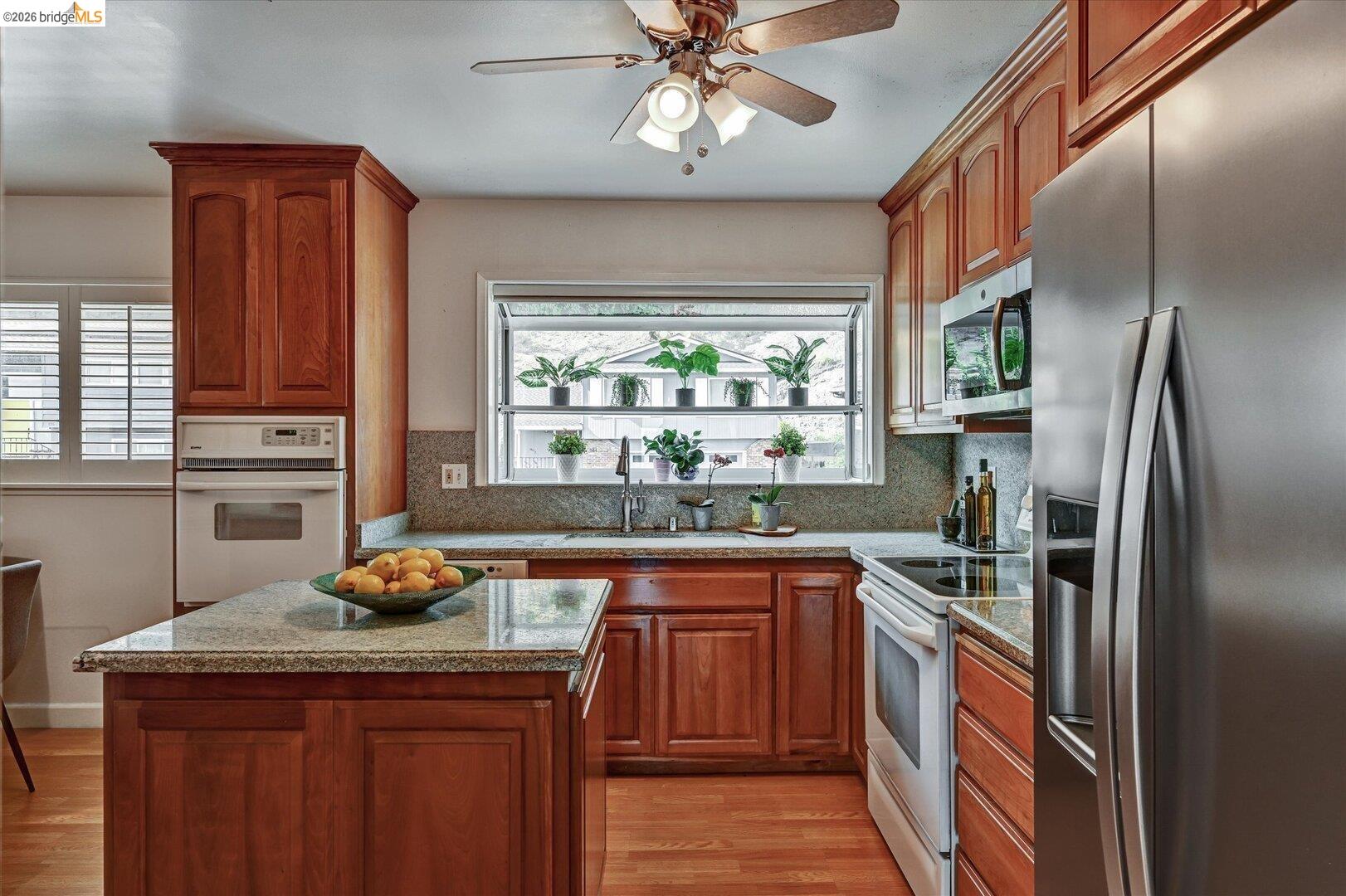 585 Crestmont DR, Oakland CA 94619 — photo 19