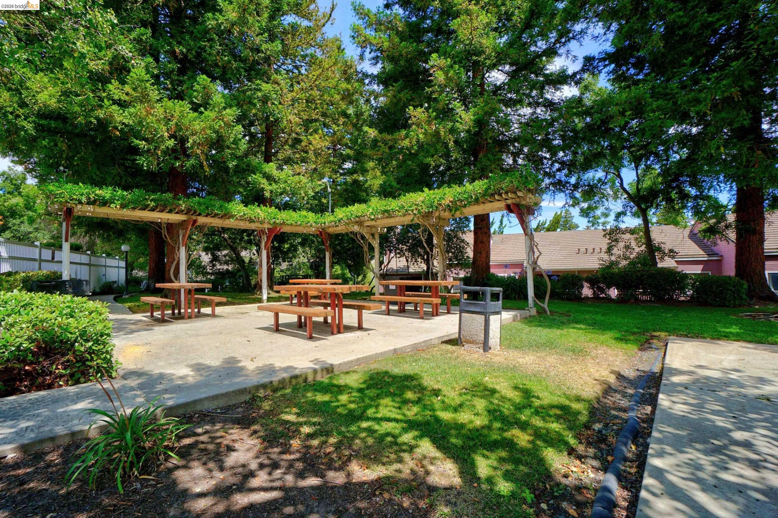 Photo #38: 41140490 Listing: Photo #38
