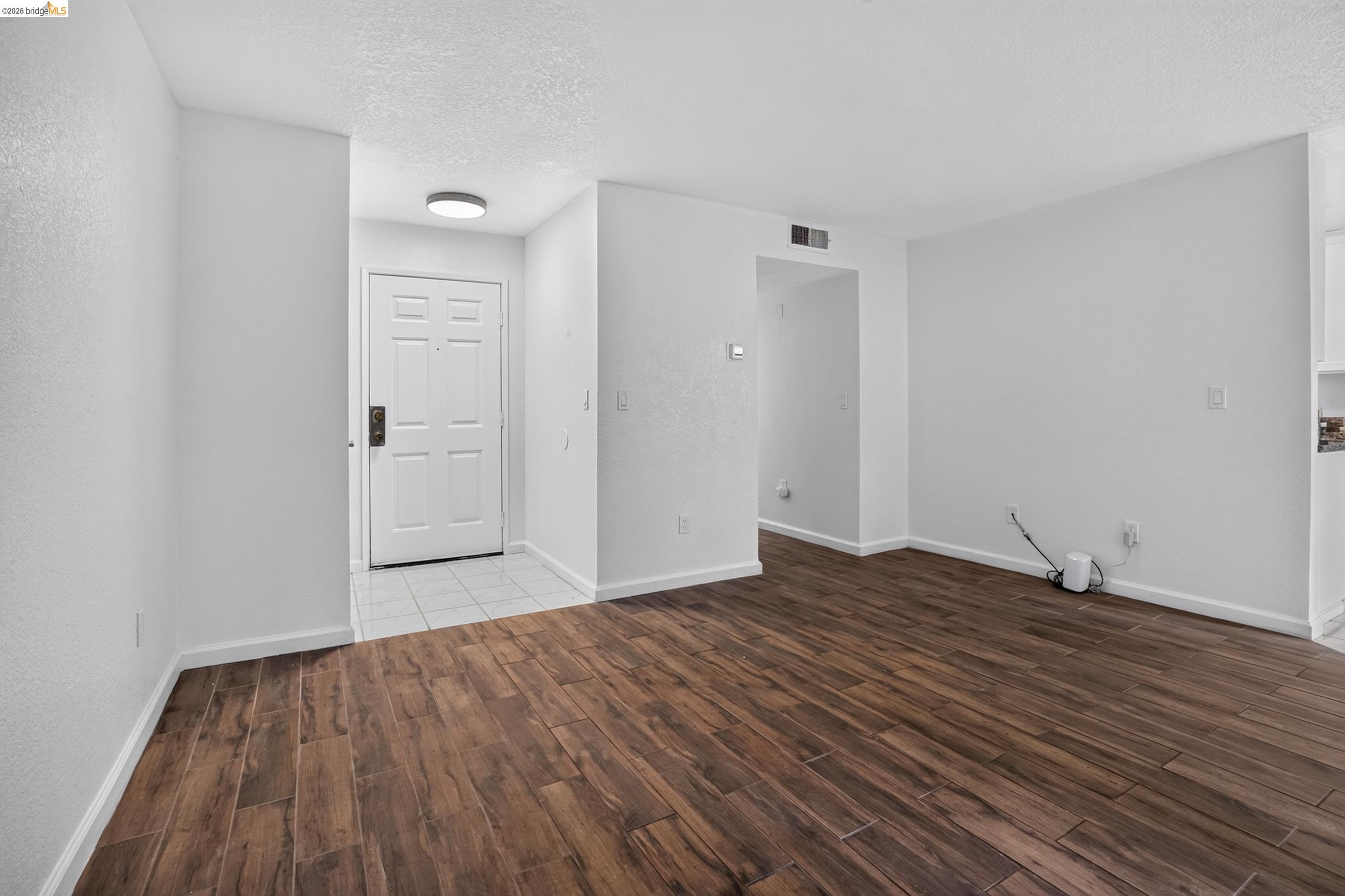 Photo #5: 41140490 Listing: Photo #5