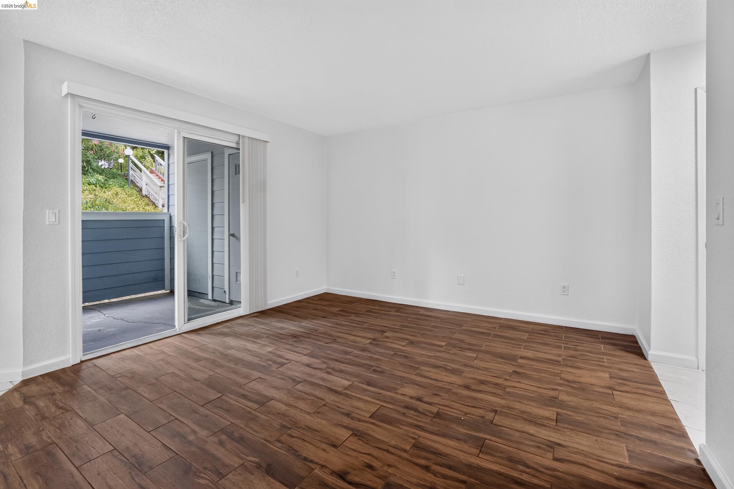 Photo #8: 41140490 Listing: Photo #8
