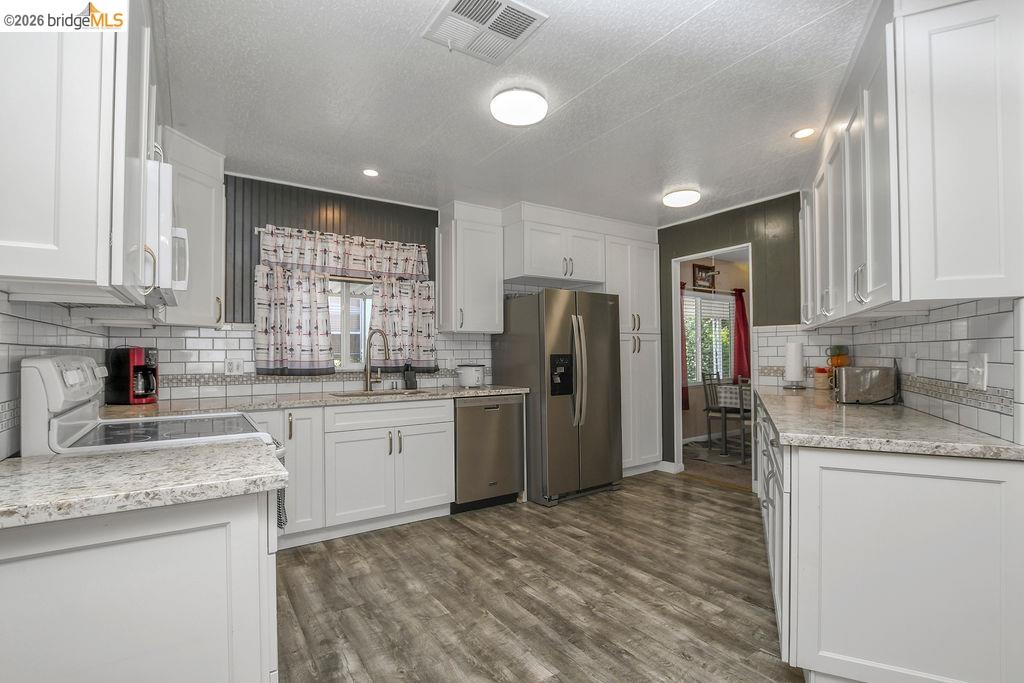 263 Coral Dr, Pittsburg CA 94565 — photo 12